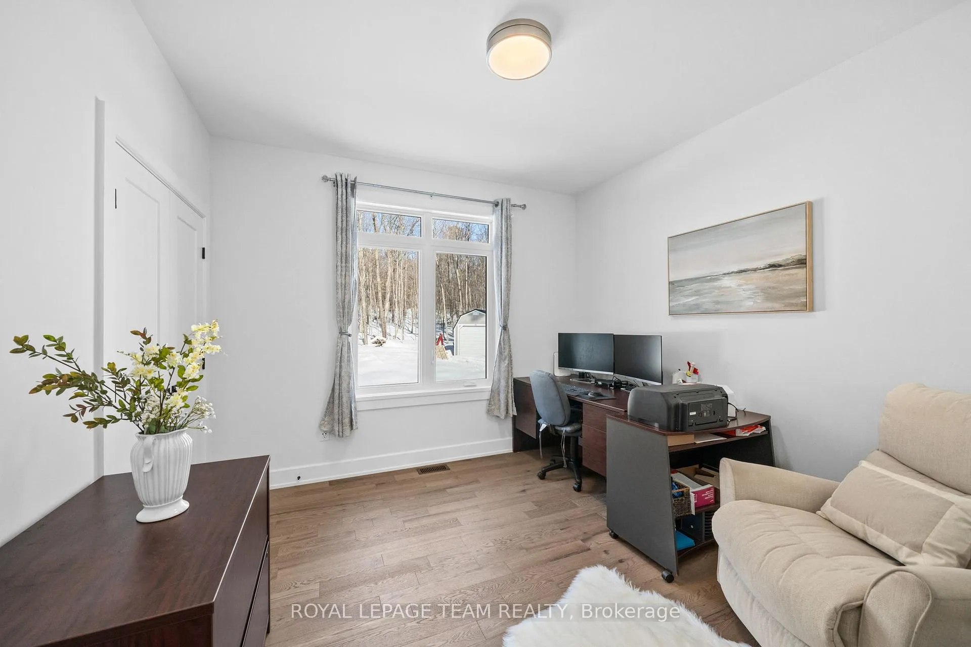 Photo 20 of 190 Raymond Luhta Crescent, McNab/Braeside, Mcnab/Braeside Twps — HOMEH