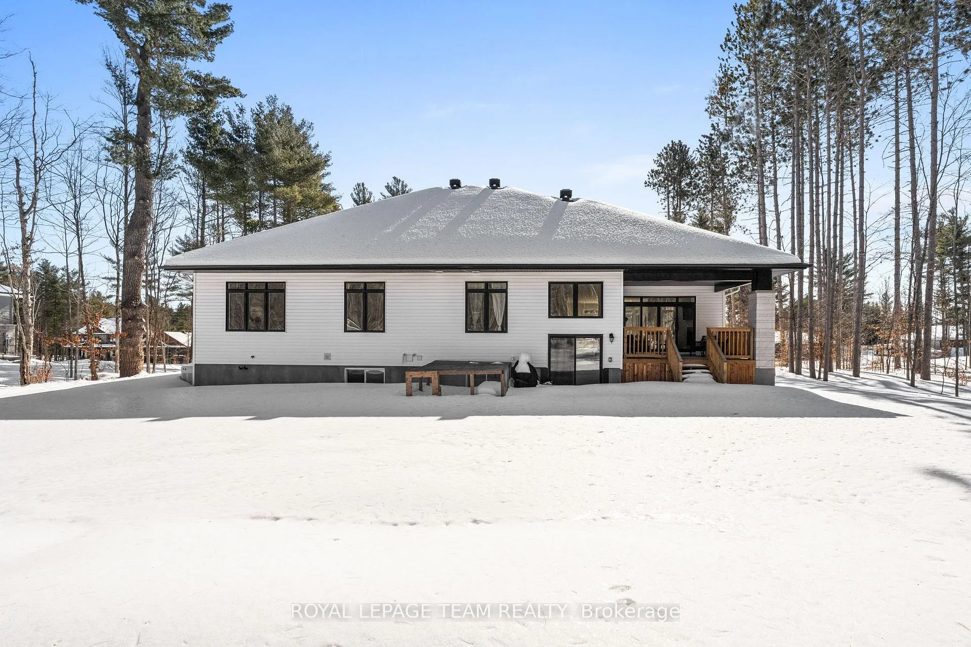 Photo 35 of 190 Raymond Luhta Crescent, McNab/Braeside, Mcnab/Braeside Twps — HOMEH