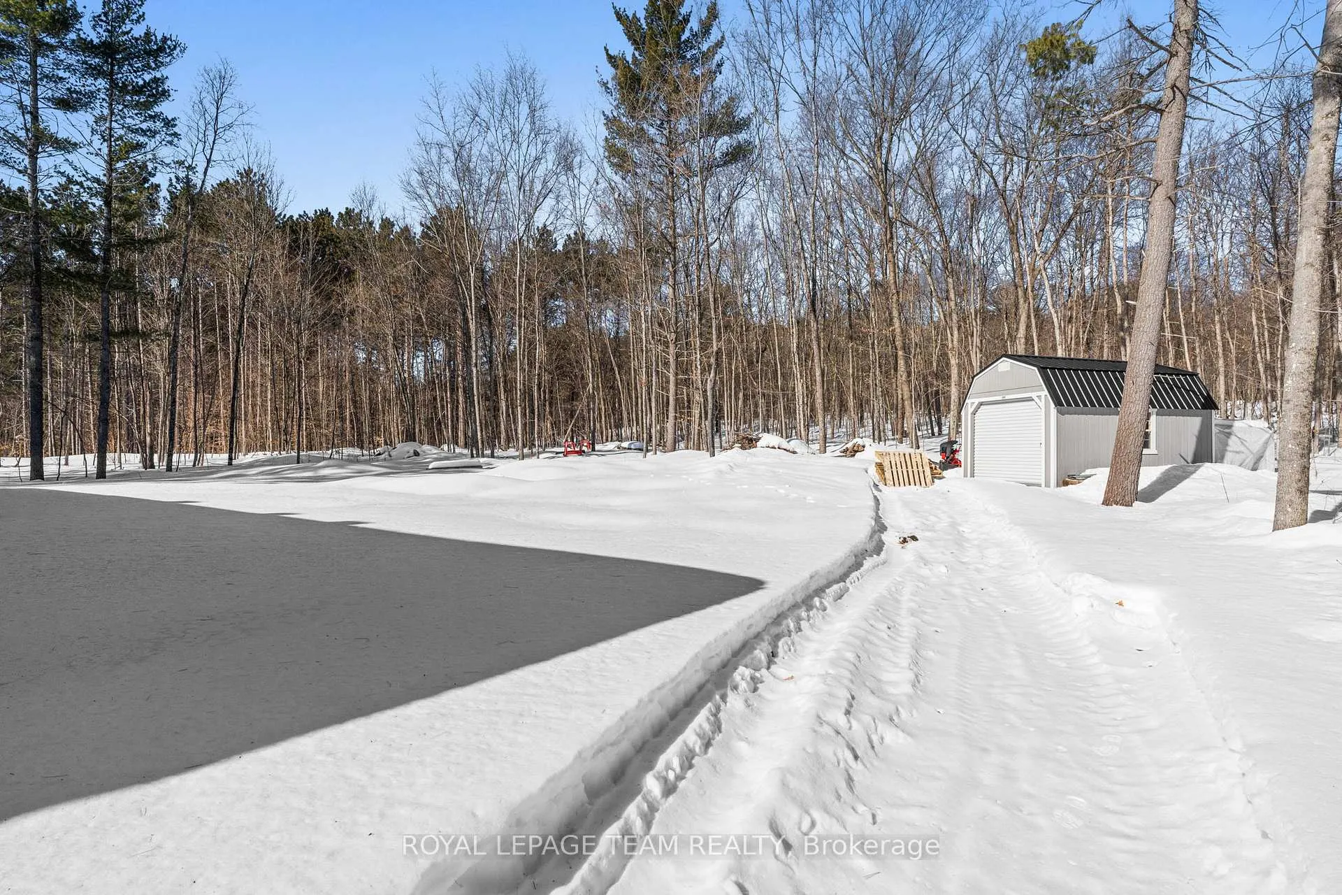 Photo 39 of 190 Raymond Luhta Crescent, McNab/Braeside, Mcnab/Braeside Twps — HOMEH