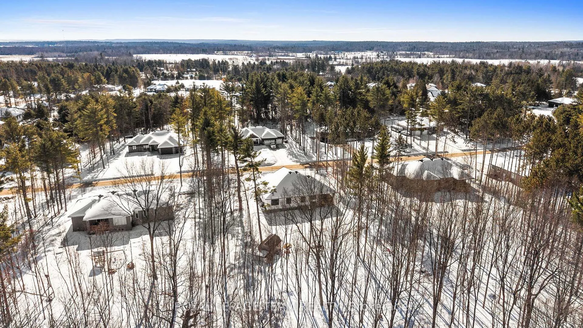 Photo 42 of 190 Raymond Luhta Crescent, McNab/Braeside, Mcnab/Braeside Twps — HOMEH