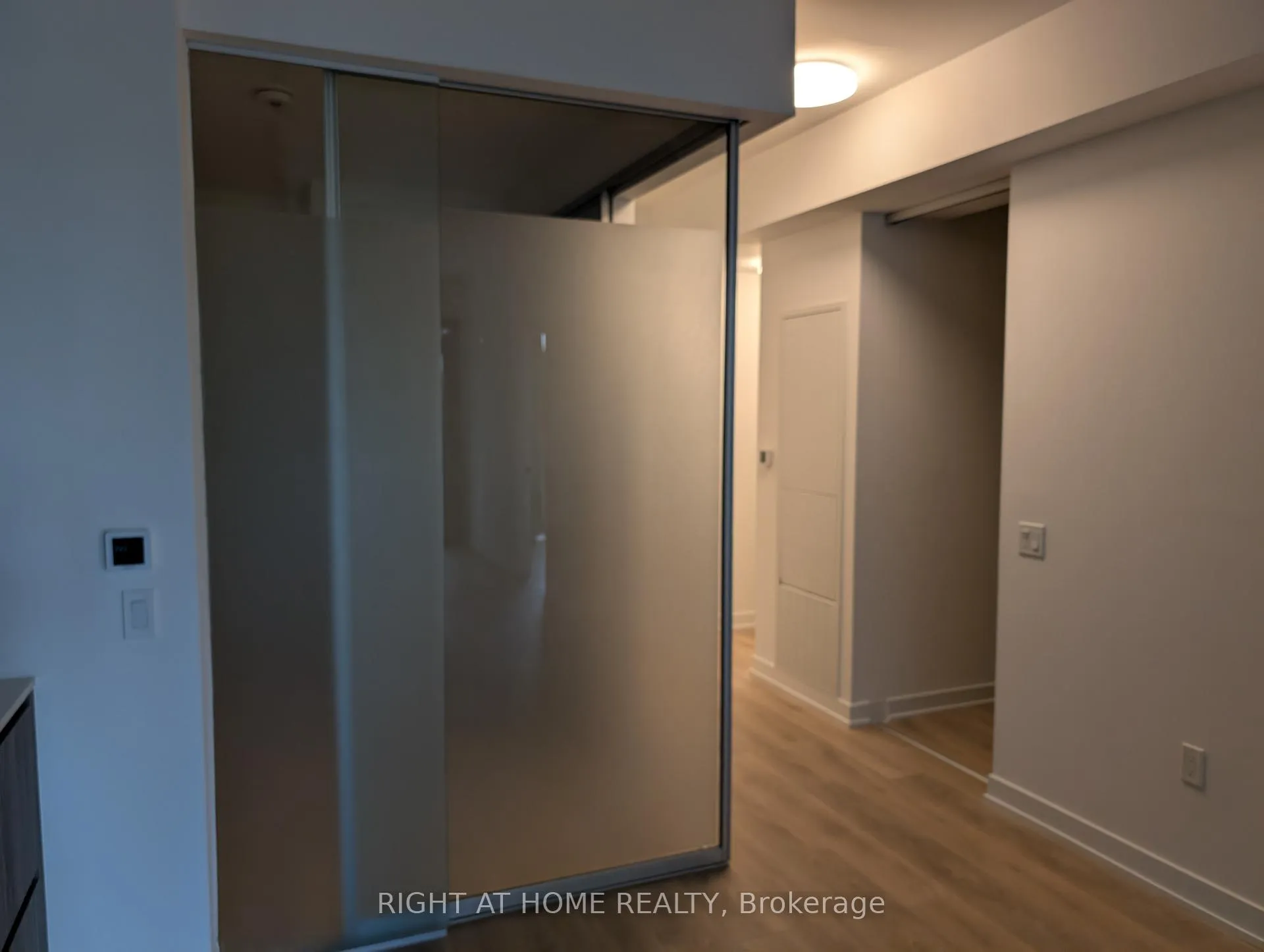 Photo 10 of Unit 714, 127 Broadway Avenue, Toronto, Mount Pleasant West — HOMEH