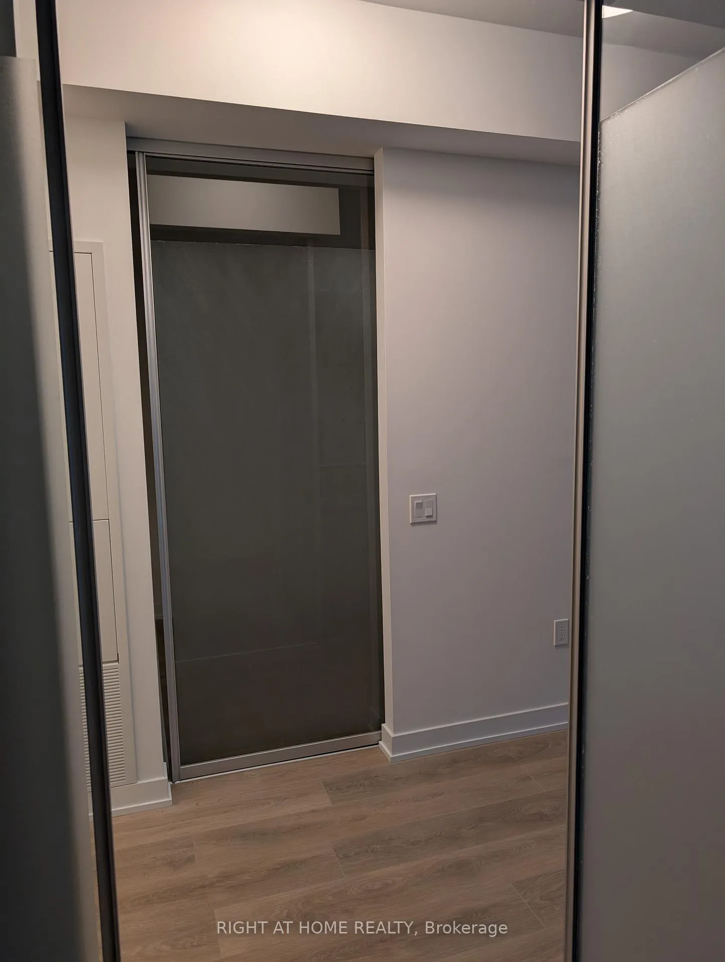 Photo 11 of Unit 714, 127 Broadway Avenue, Toronto, Mount Pleasant West — HOMEH