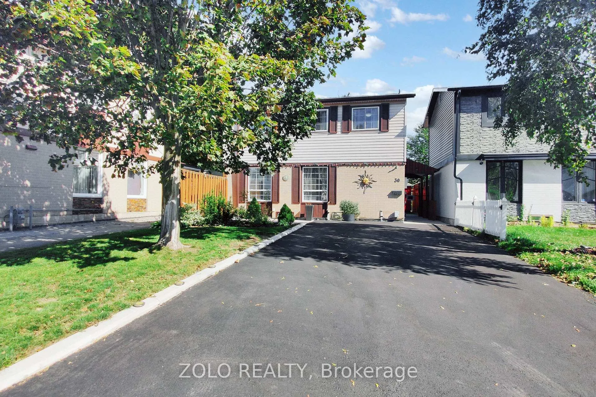 Front of 30 Greenbush Court