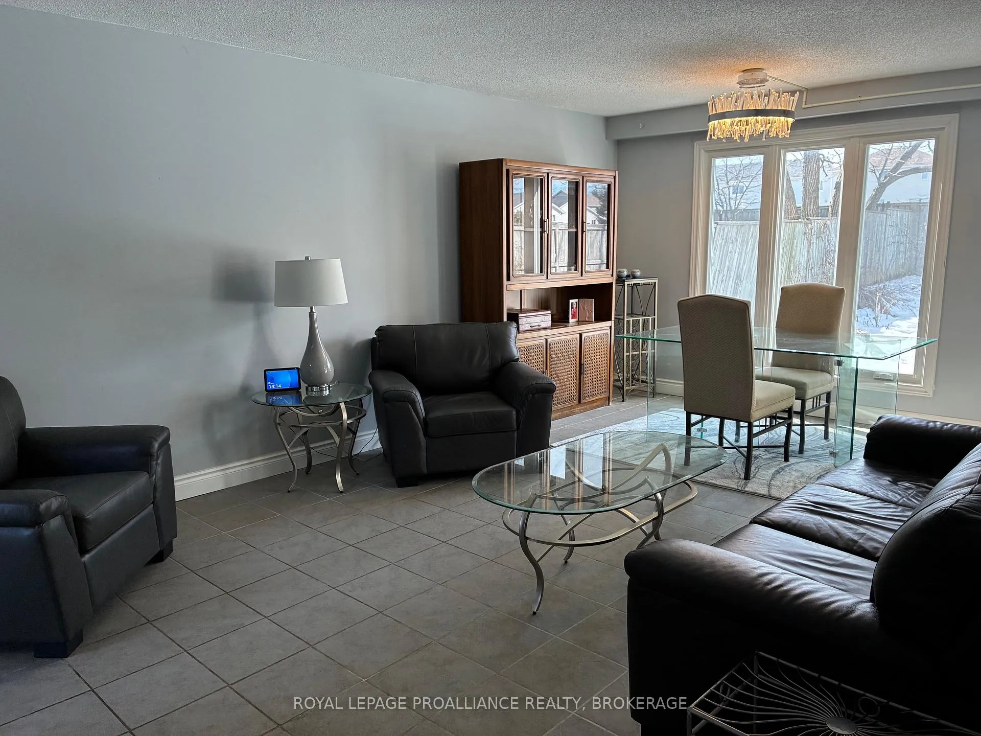Photo 5 of 1059 Springfield Drive, Kingston, City Southwest — HOMEH