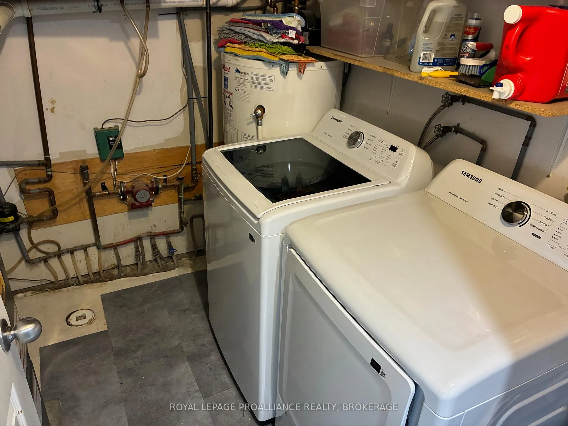 Photo 17 of 1059 Springfield Drive, Kingston, City Southwest — HOMEH