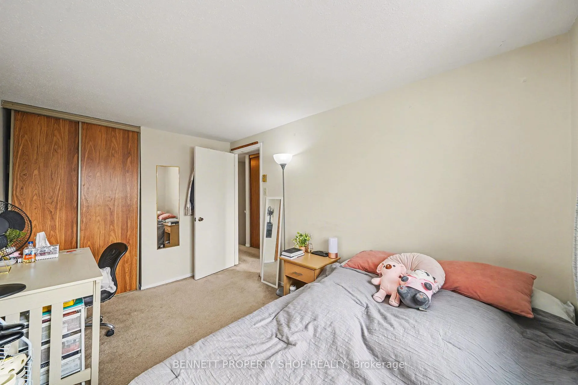 Photo 8 of 37 Pixley Private, Ottawa, Riverview Park — HOMEH