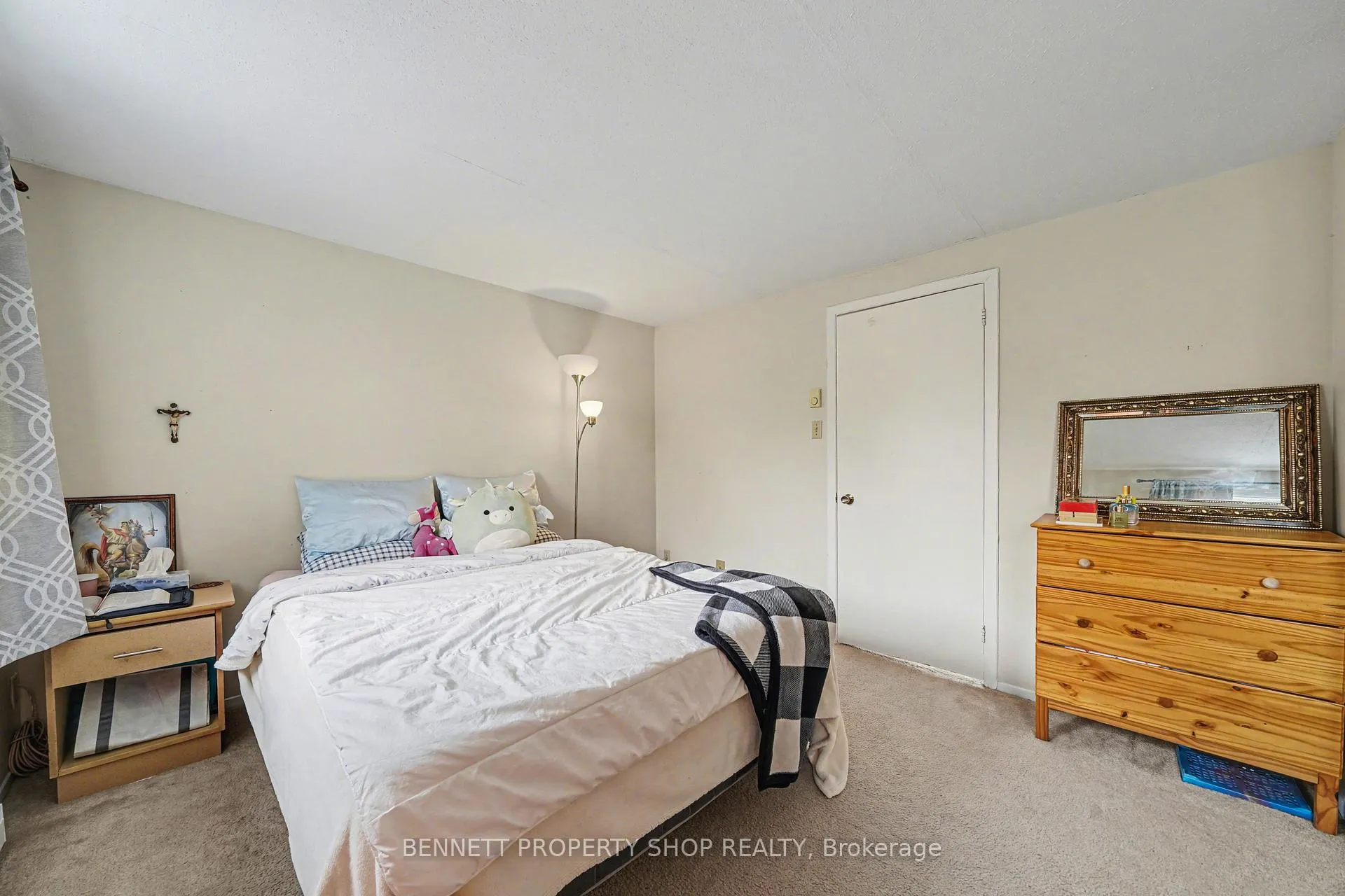 Photo 9 of 37 Pixley Private, Ottawa, Riverview Park — HOMEH