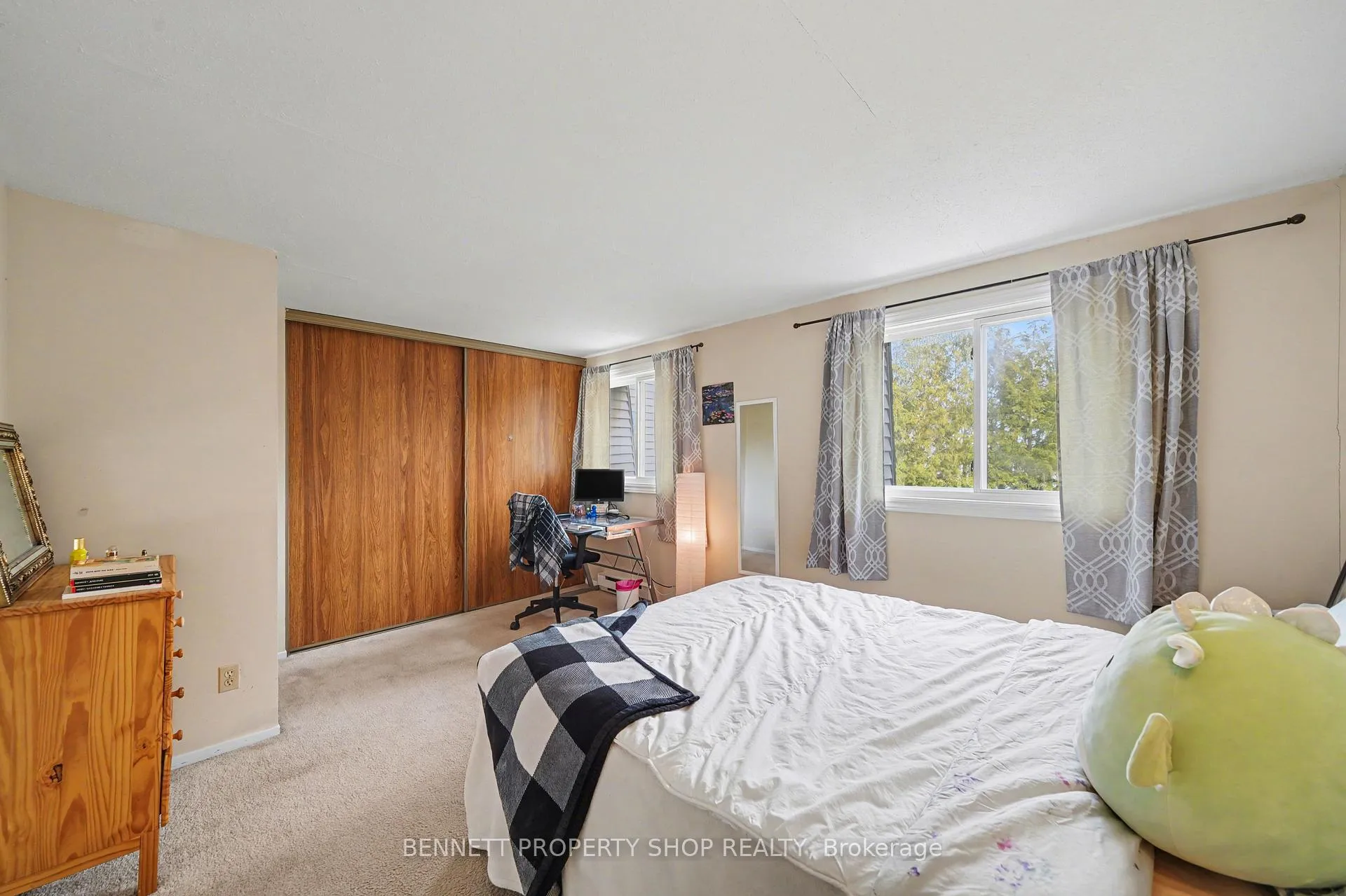 Photo 10 of 37 Pixley Private, Ottawa, Riverview Park — HOMEH