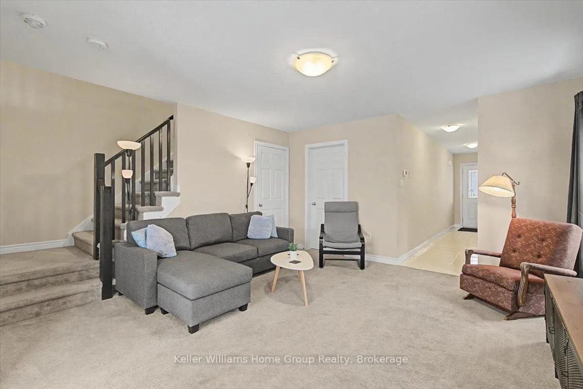 Photo 7 of 18 Mccann Street, Guelph, Kortright East — HOMEH