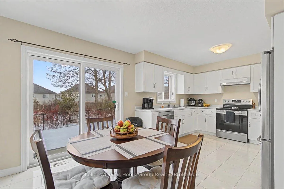 Photo 8 of 18 Mccann Street, Guelph, Kortright East — HOMEH