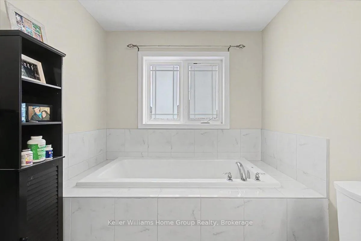Photo 22 of 18 Mccann Street, Guelph, Kortright East — HOMEH