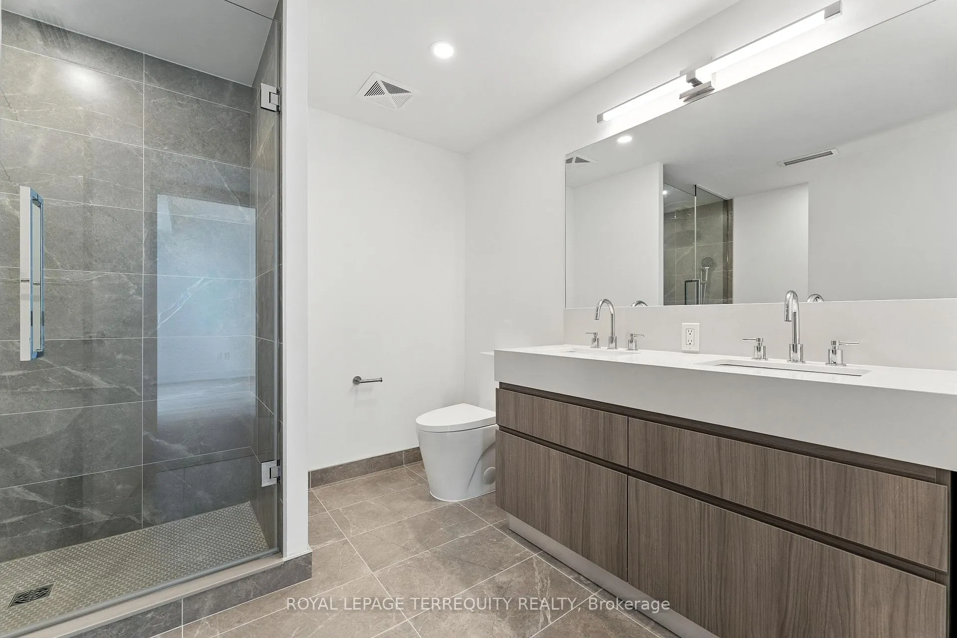 Photo 11 of Unit PH05, 200 Keewatin Avenue, Toronto, Mount Pleasant East — HOMEH