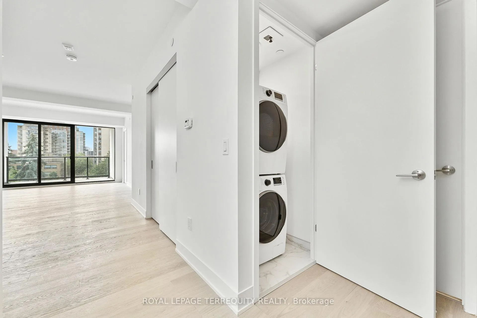Photo 15 of Unit PH05, 200 Keewatin Avenue, Toronto, Mount Pleasant East — HOMEH