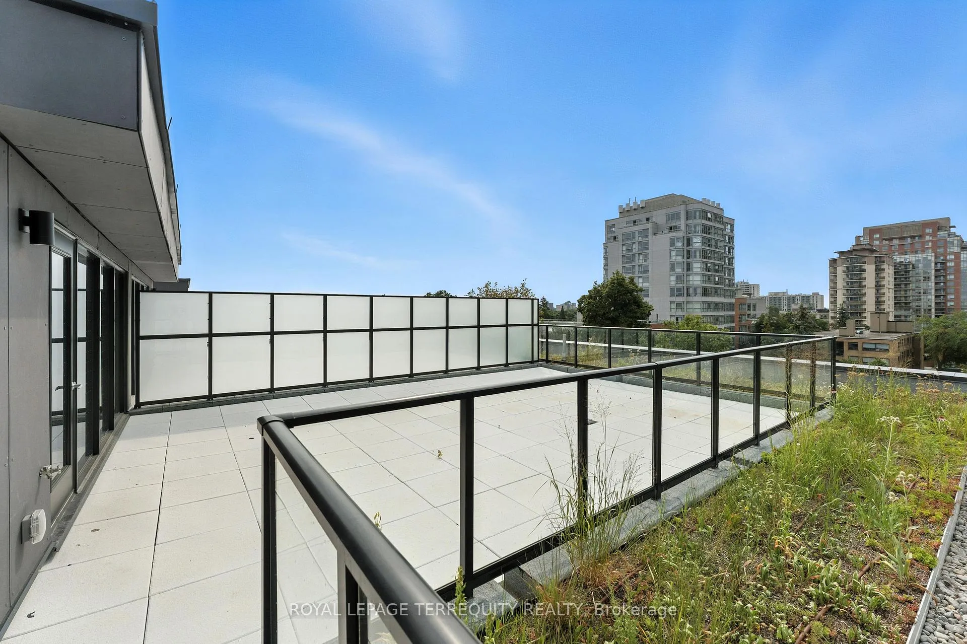 Photo 22 of Unit PH05, 200 Keewatin Avenue, Toronto, Mount Pleasant East — HOMEH