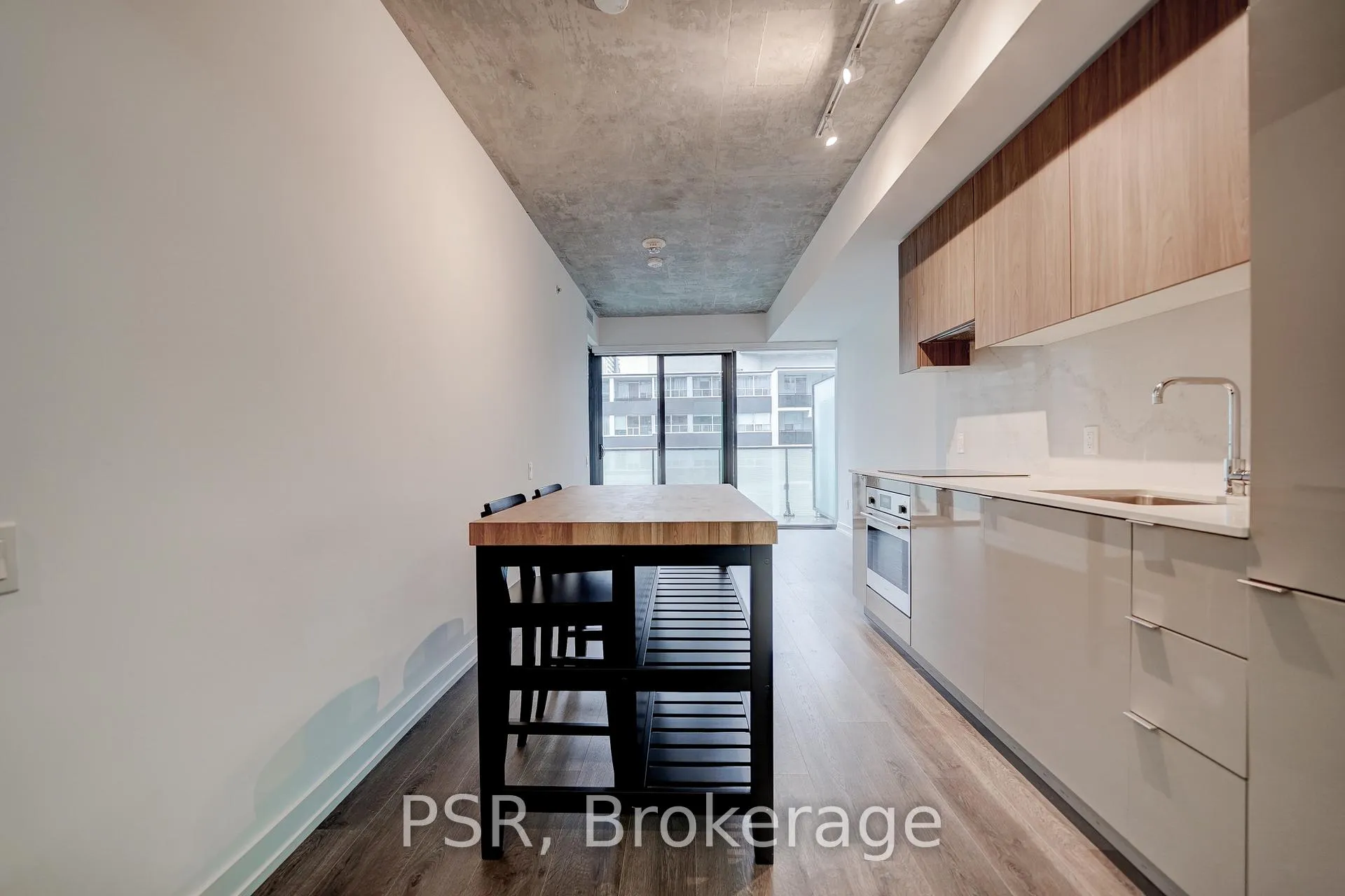 Photo 6 of Unit 506, 161 Roehampton Avenue, Toronto, Mount Pleasant West — HOMEH