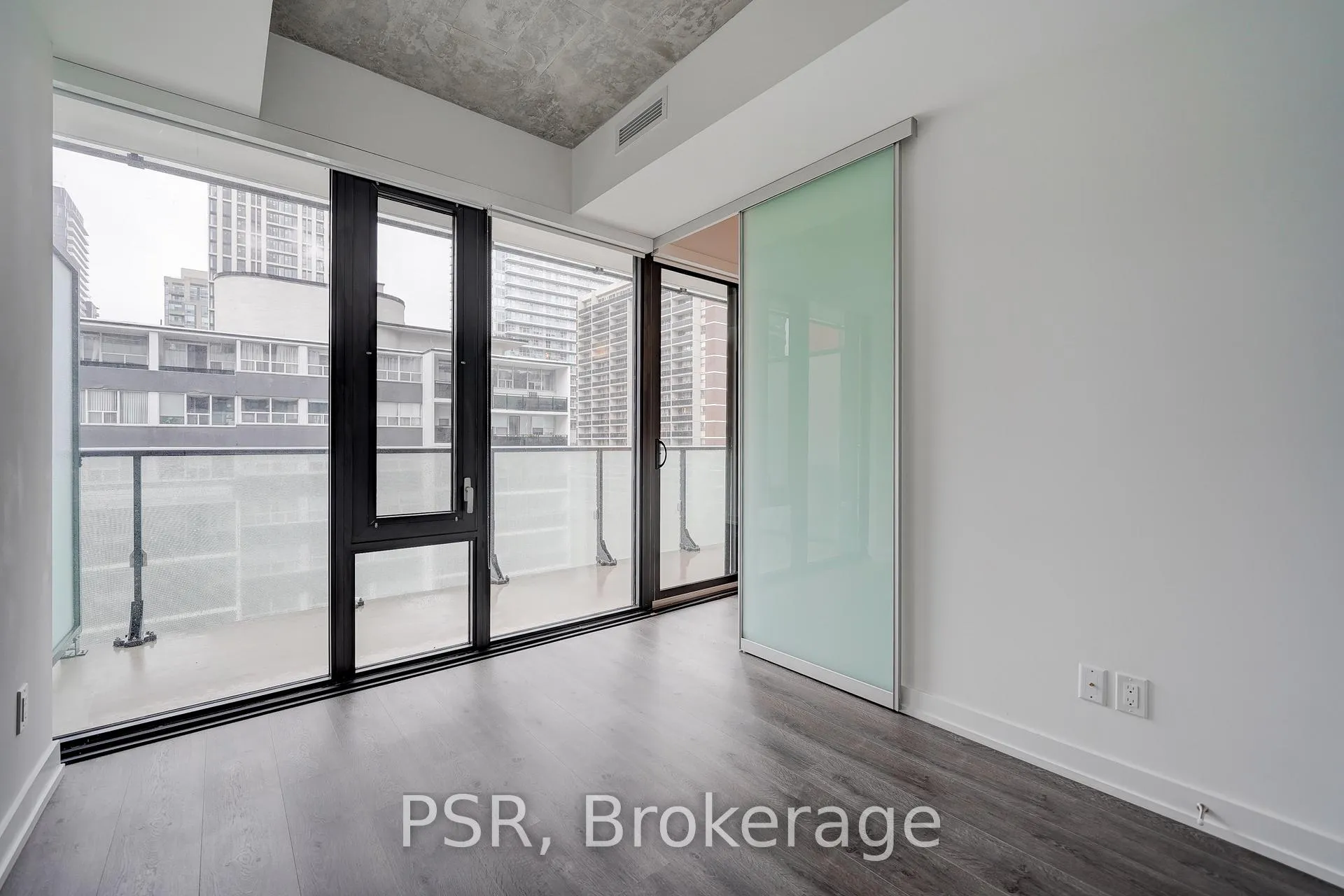 Photo 13 of Unit 506, 161 Roehampton Avenue, Toronto, Mount Pleasant West — HOMEH