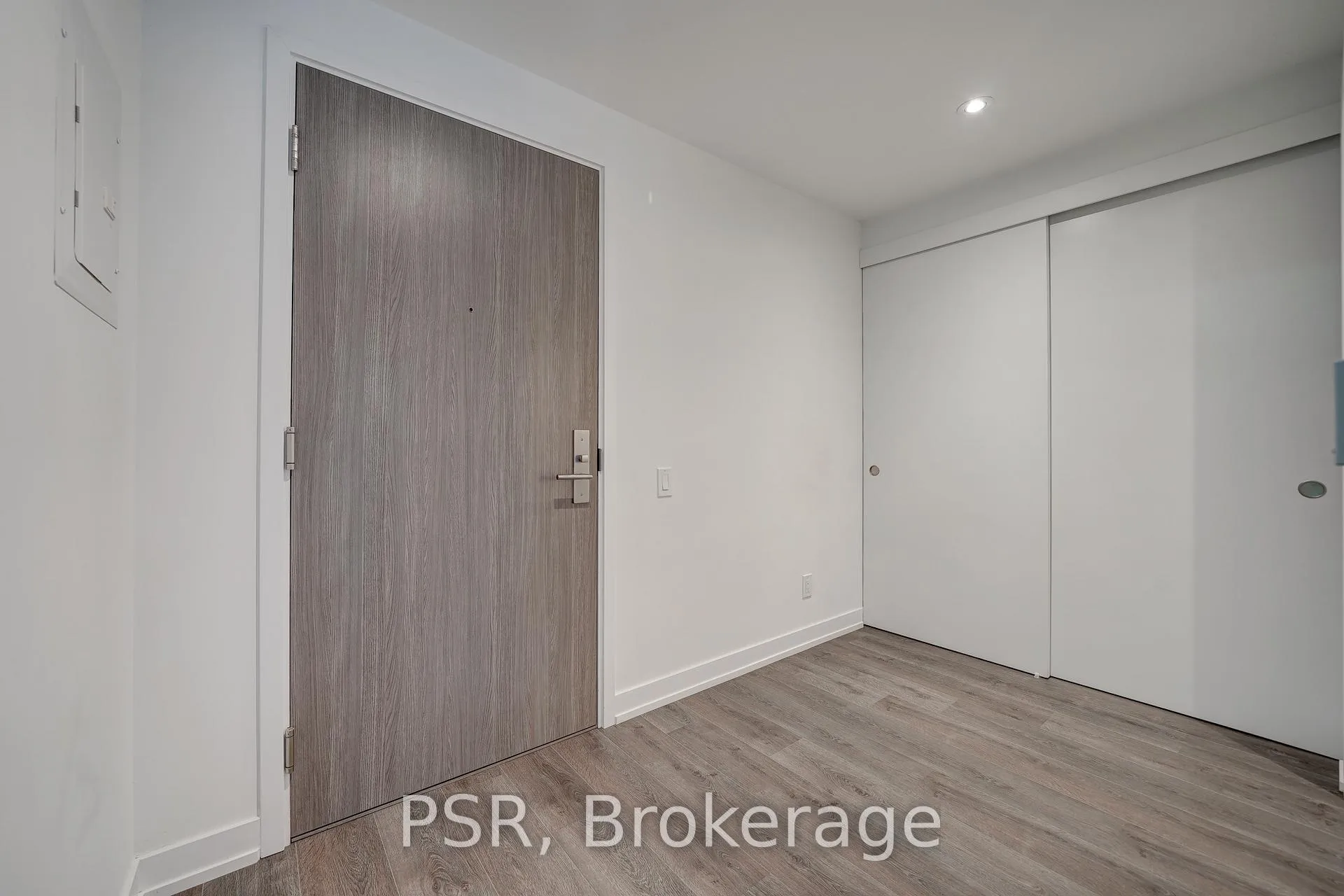 Photo 19 of Unit 506, 161 Roehampton Avenue, Toronto, Mount Pleasant West — HOMEH