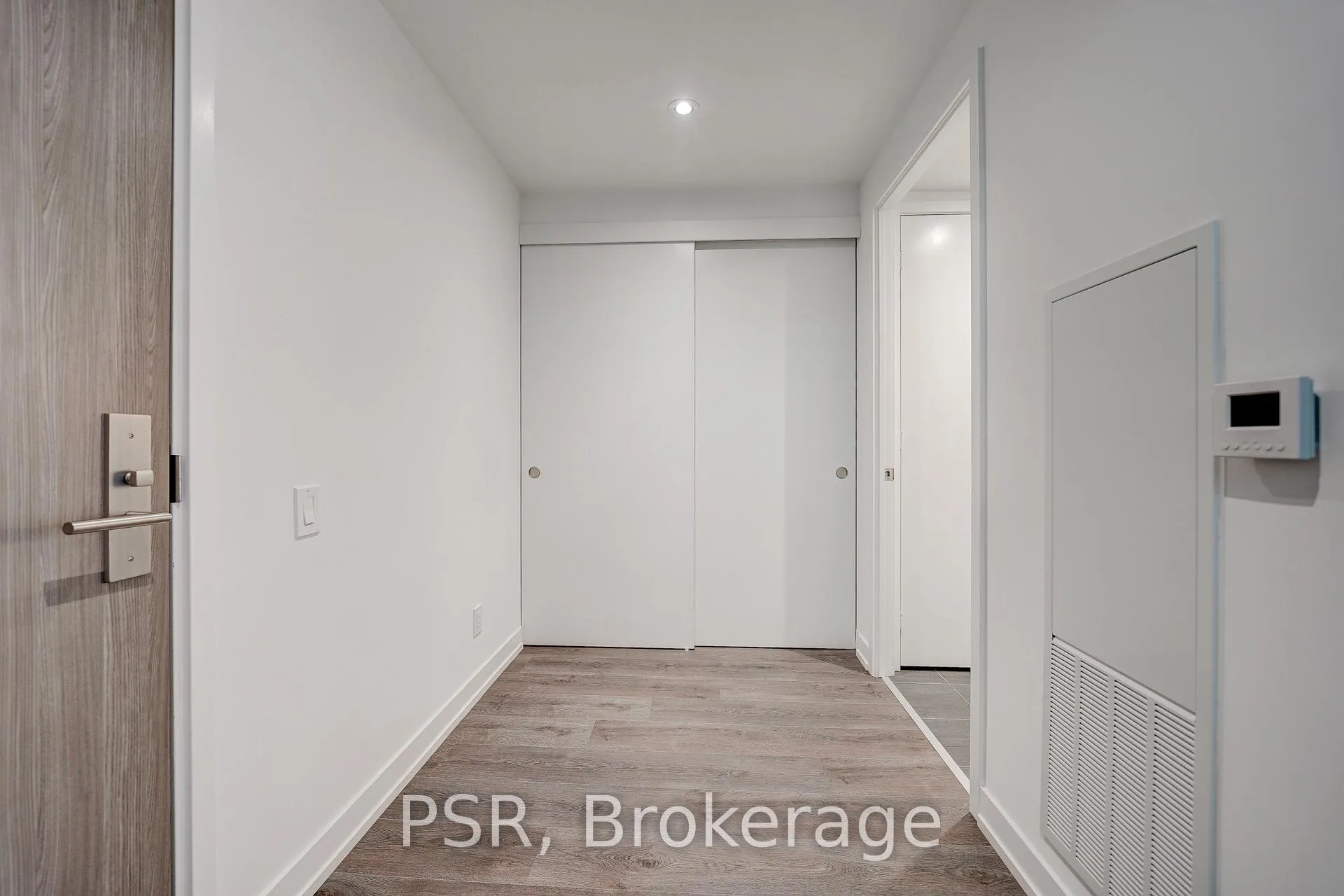 Photo 21 of Unit 506, 161 Roehampton Avenue, Toronto, Mount Pleasant West — HOMEH