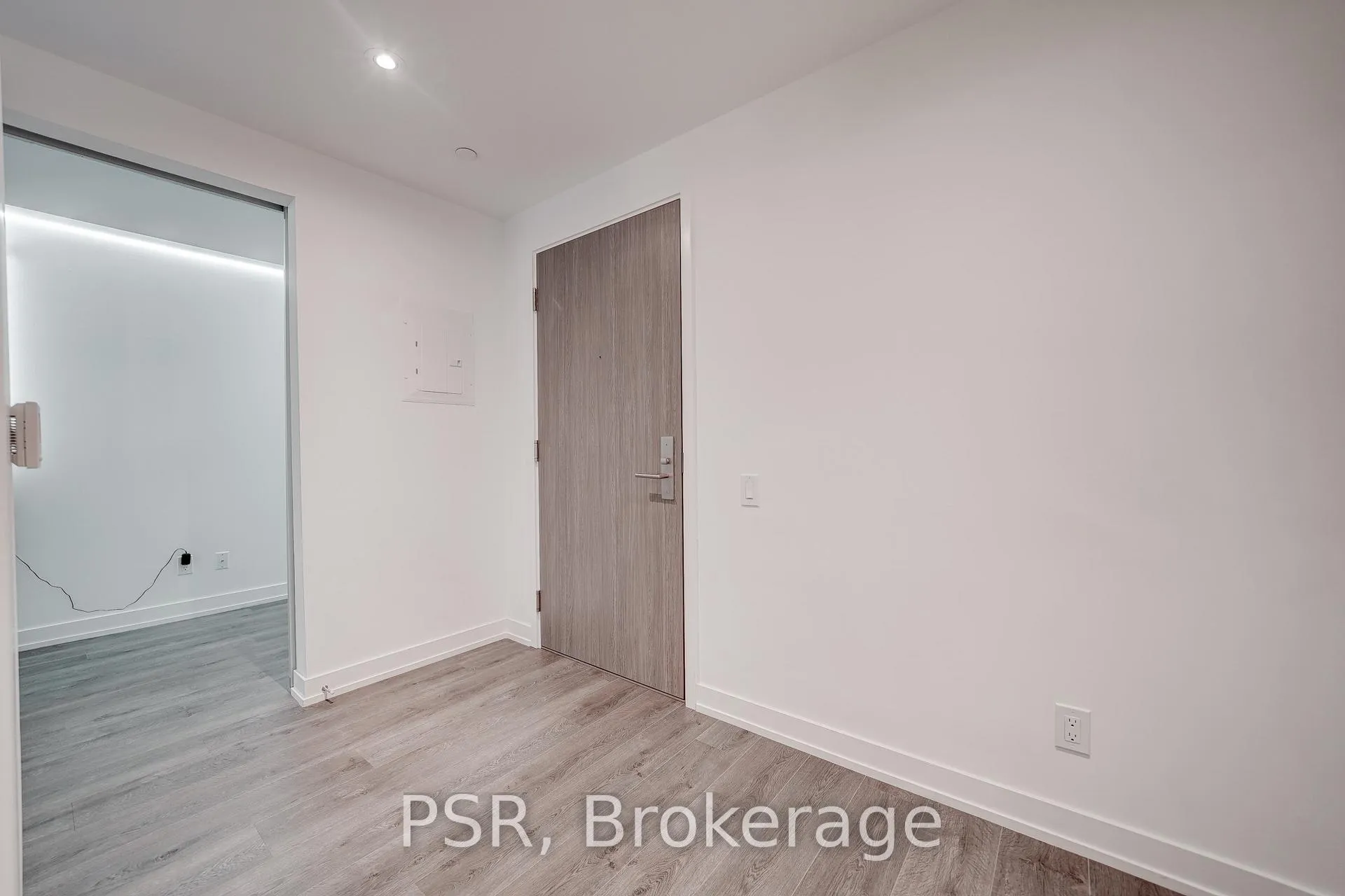 Photo 22 of Unit 506, 161 Roehampton Avenue, Toronto, Mount Pleasant West — HOMEH