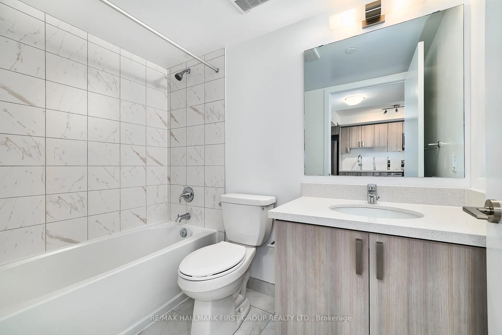 Photo 16 of Unit 2403, 1010 Sandy Beach Road, Pickering, Bay Ridges — HOMEH
