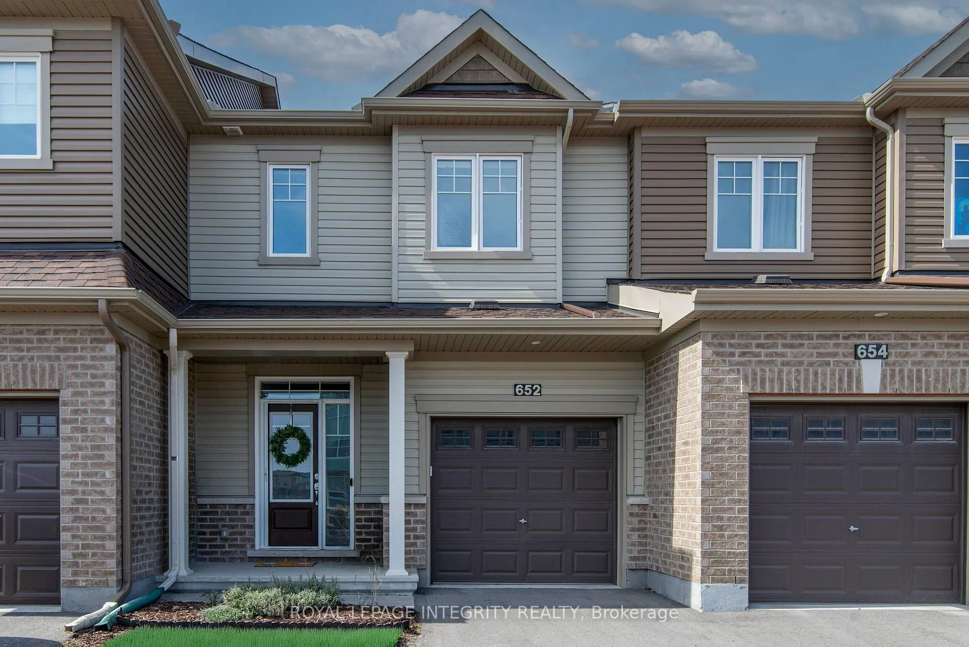 Photo 1 of 652 Des Aubepines Drive, Ottawa, Avalon West — HOMEH