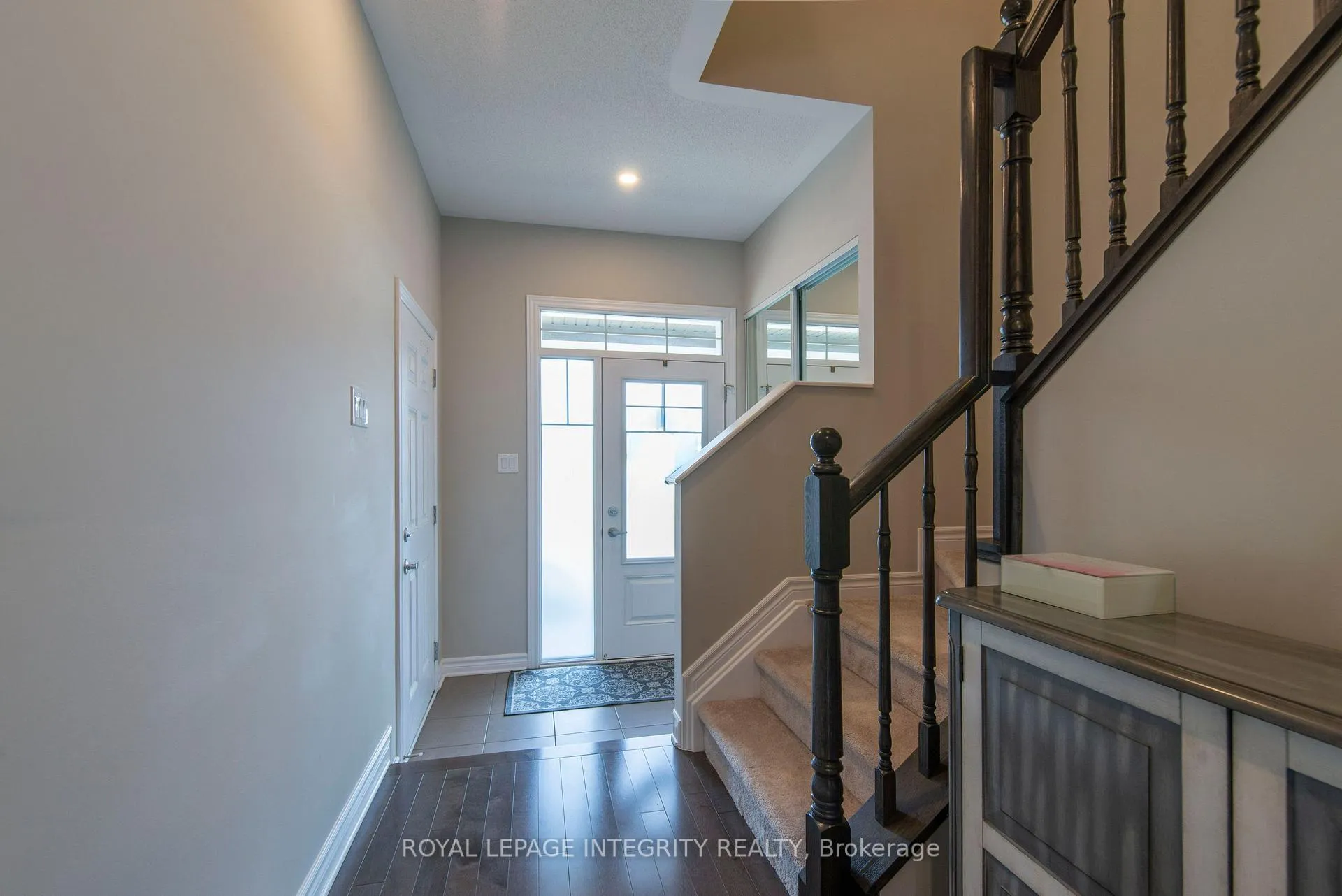 Photo 2 of 652 Des Aubepines Drive, Ottawa, Avalon West — HOMEH