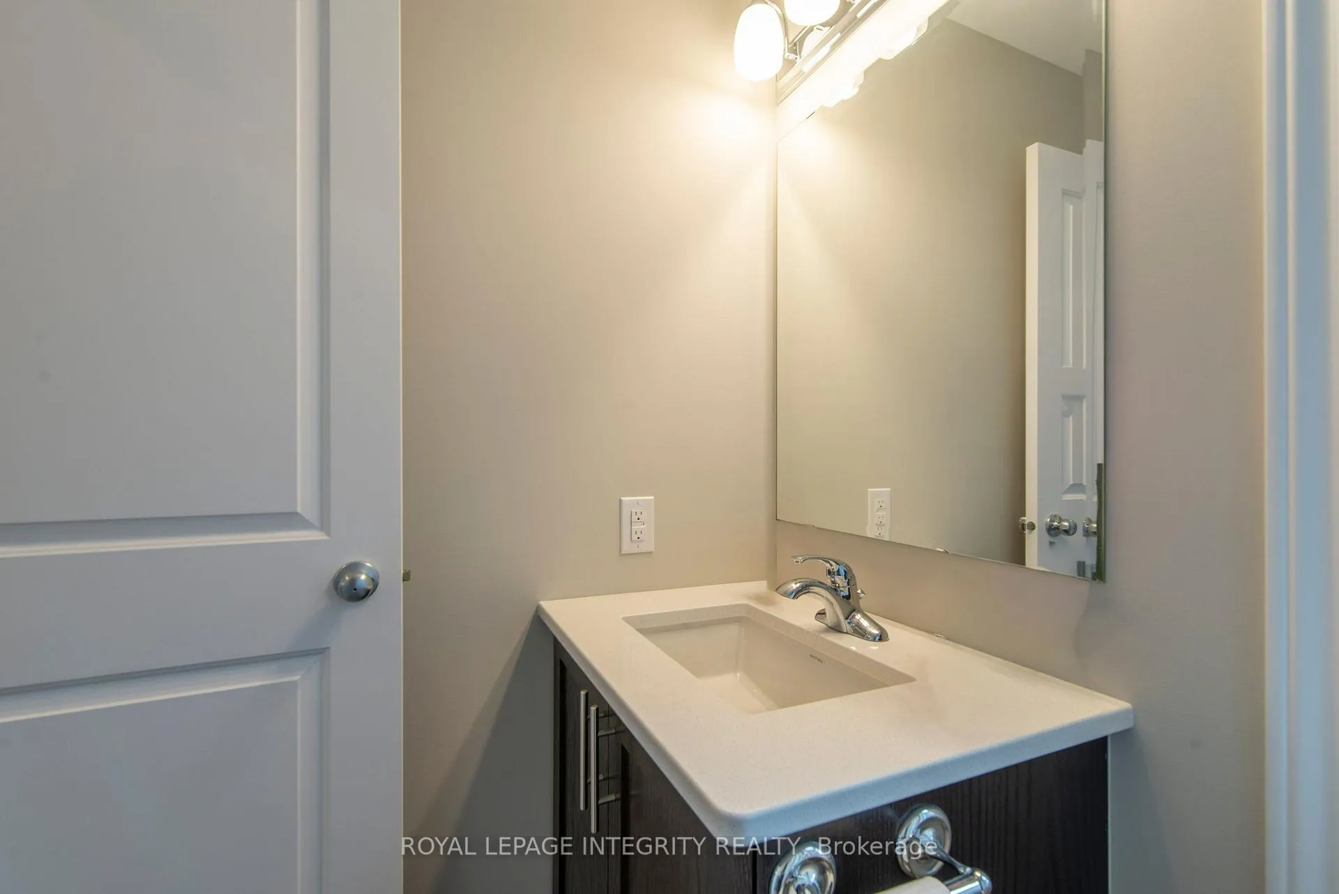 Photo 14 of 652 Des Aubepines Drive, Ottawa, Avalon West — HOMEH