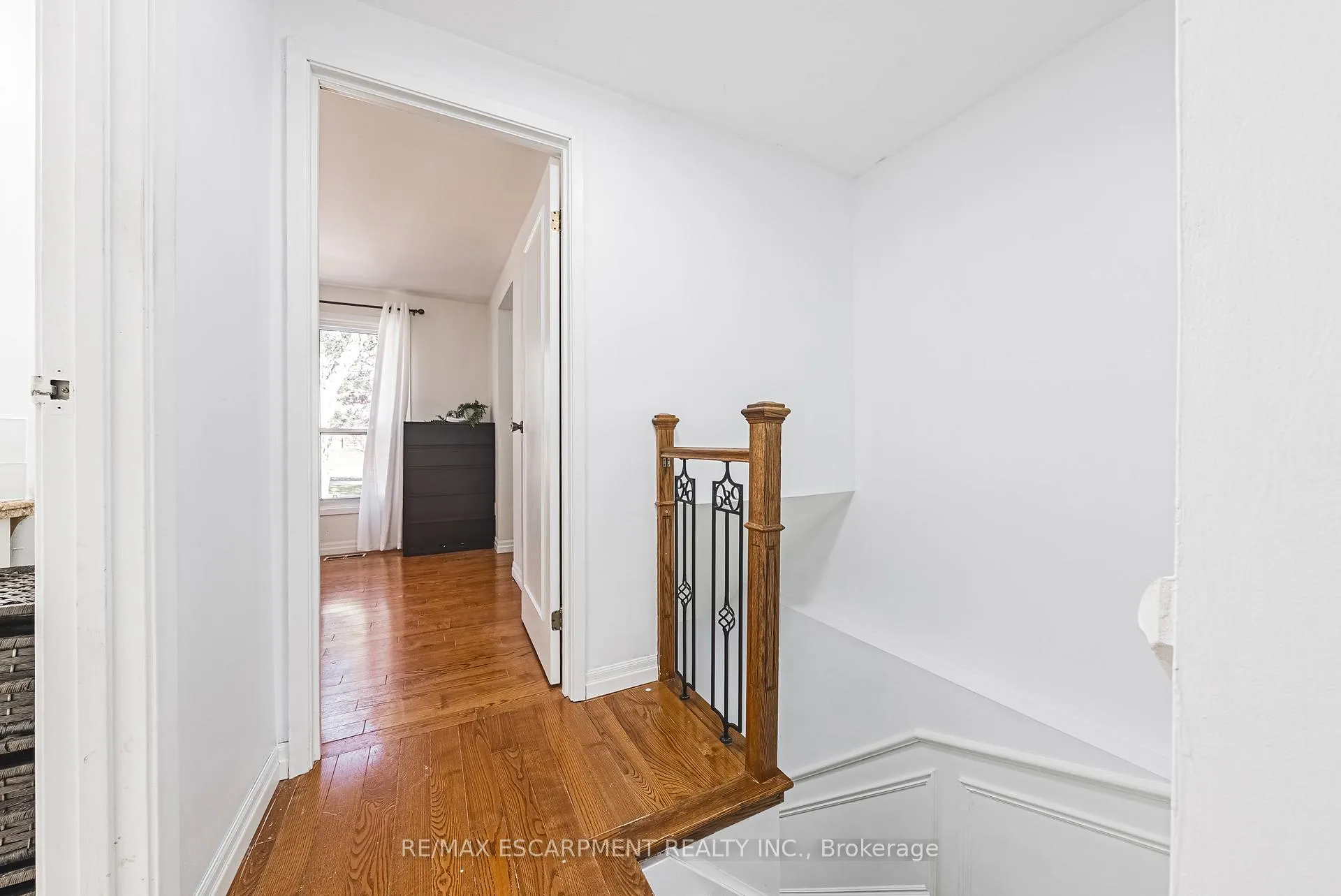 Photo 15 of Unit 4, 2220 Upper Middle Road, Burlington, Brant Hills — HOMEH