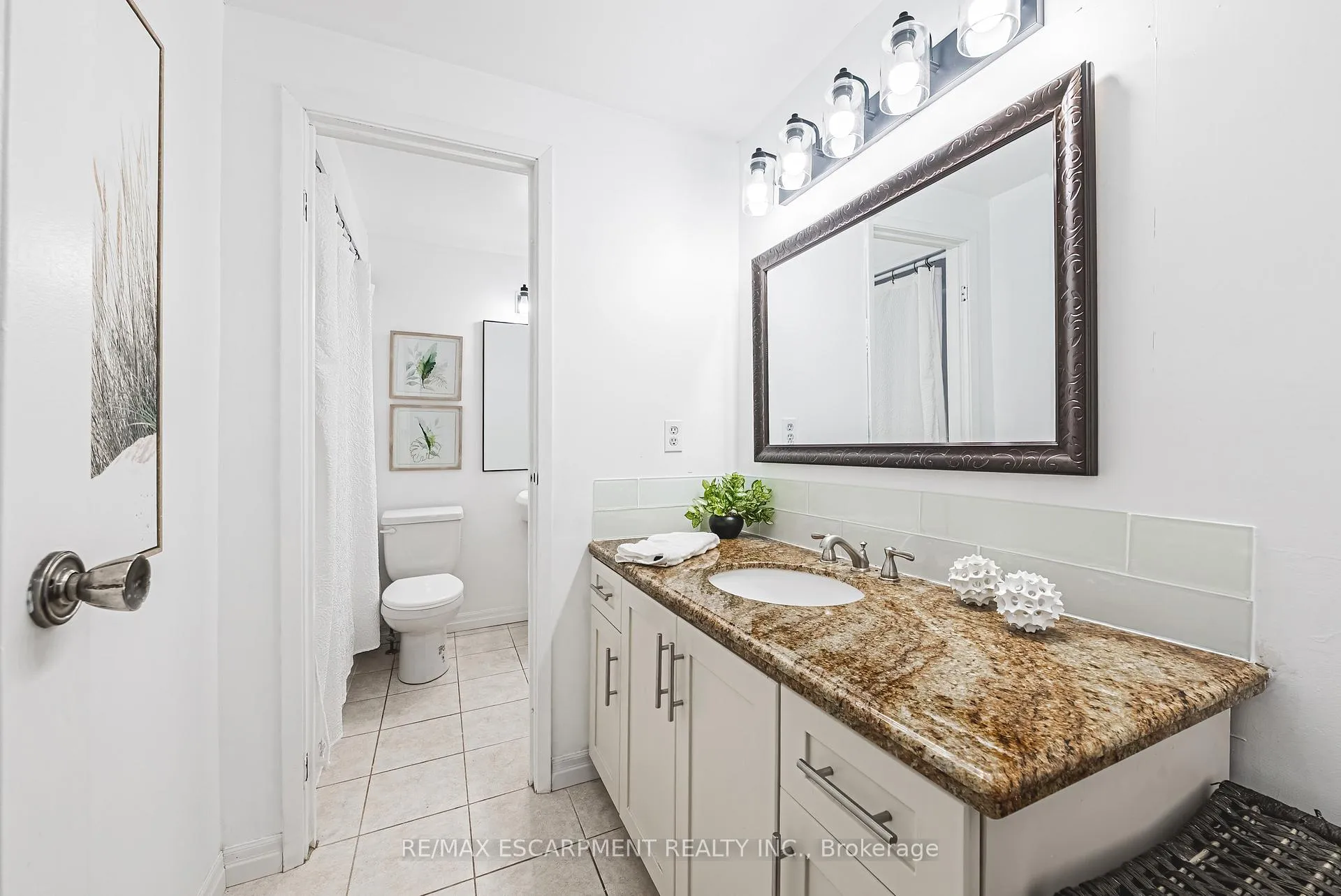 Photo 19 of Unit 4, 2220 Upper Middle Road, Burlington, Brant Hills — HOMEH