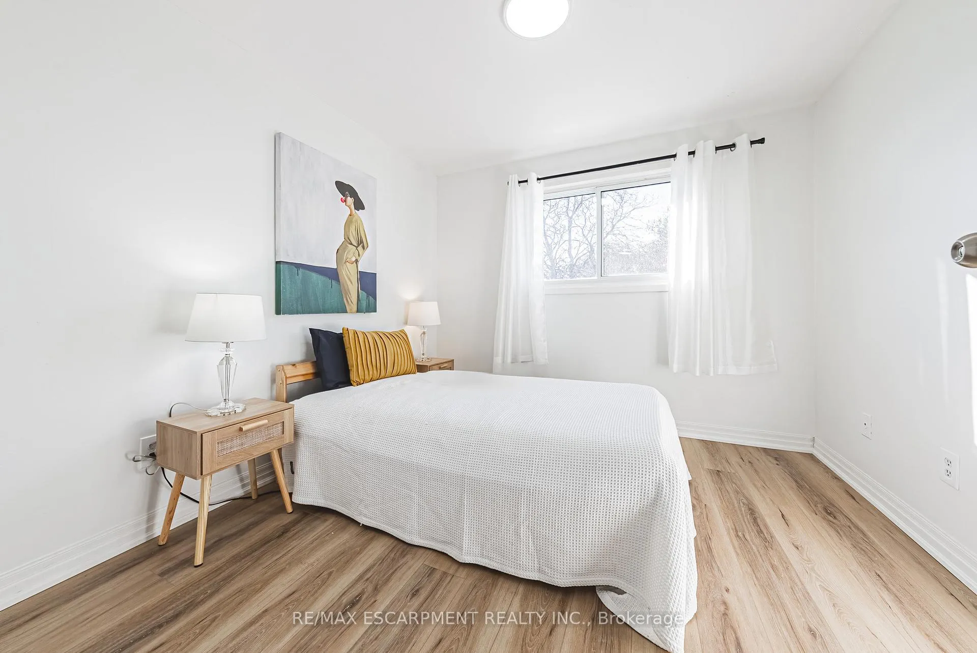 Photo 21 of Unit 4, 2220 Upper Middle Road, Burlington, Brant Hills — HOMEH