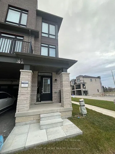 Photo 1 of 7 Griffith Street W, Aurora, Bayview Northeast — HOMEH