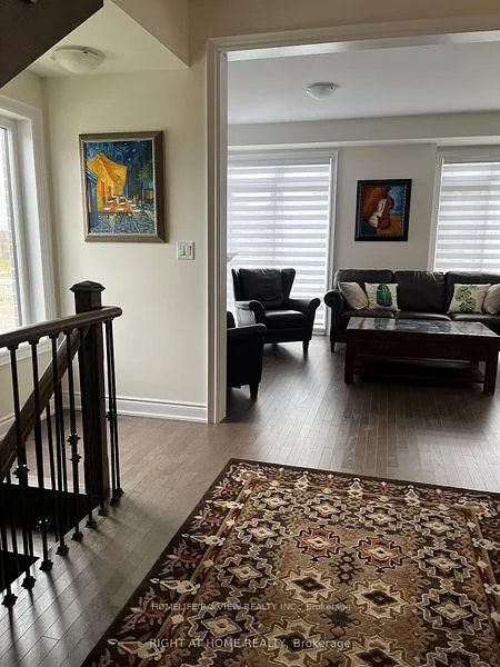 Photo 8 of 7 Griffith Street W, Aurora, Bayview Northeast — HOMEH