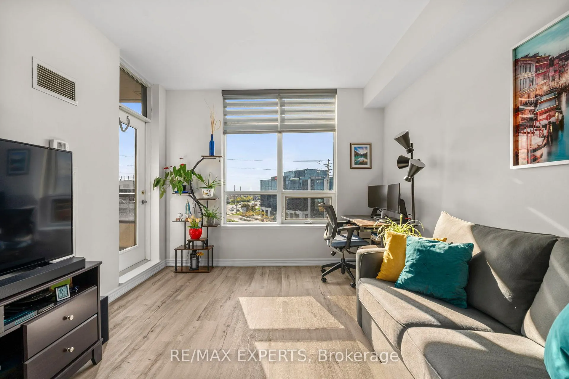 Photo 13 of Unit 515, 9225 Jane St Street, Vaughan, Maple — HOMEH