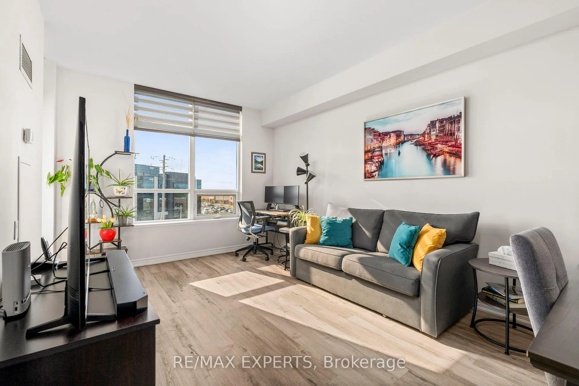 Photo 14 of Unit 515, 9225 Jane St Street, Vaughan, Maple — HOMEH