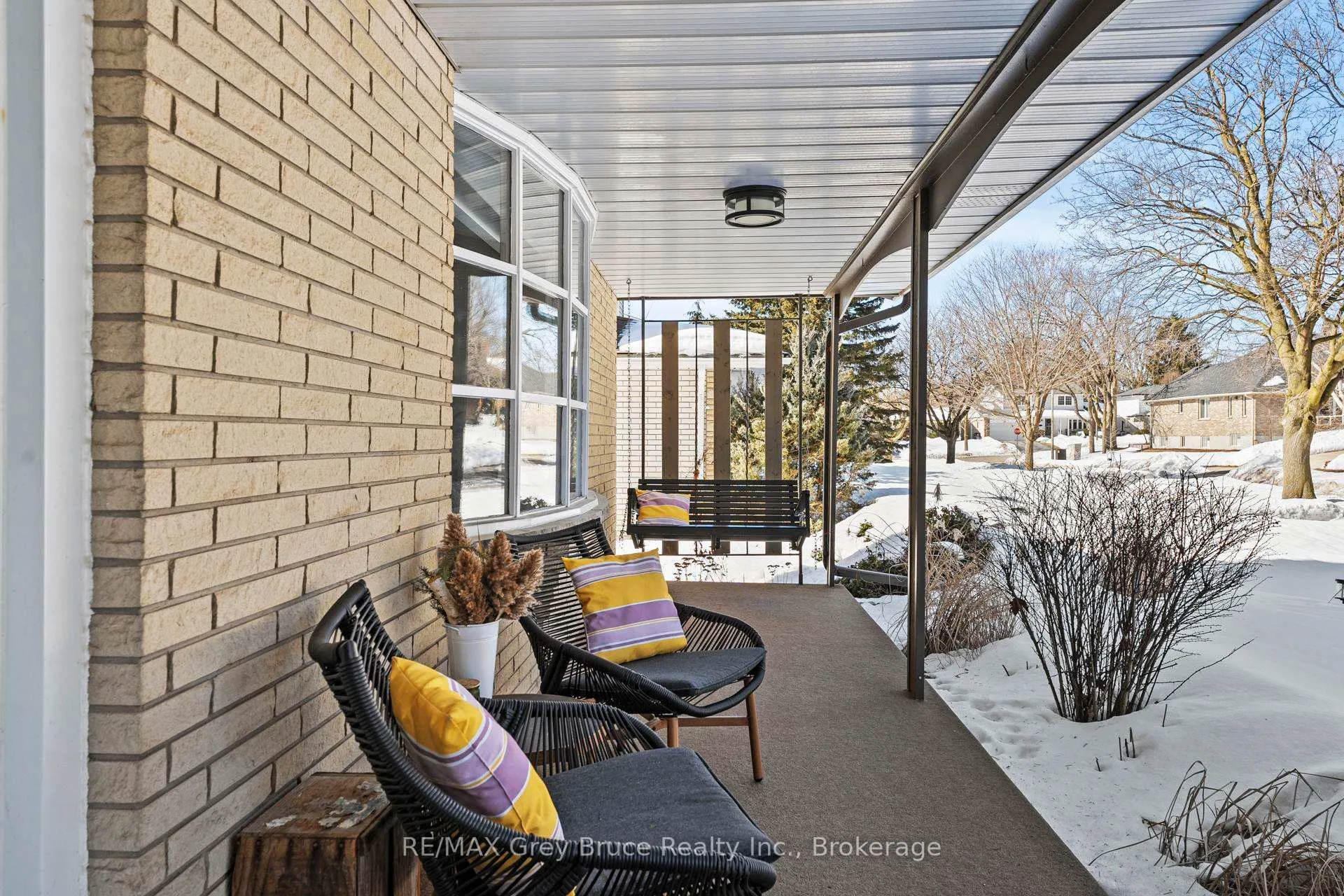 Photo 5 of 74 Inwood Crescent, Kitchener — HOMEH