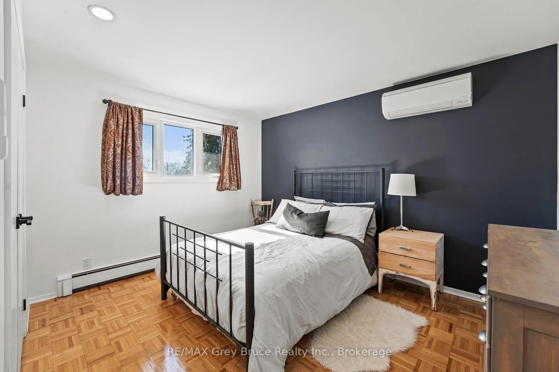Photo 25 of 74 Inwood Crescent, Kitchener — HOMEH