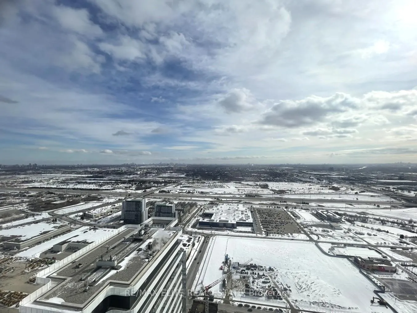 Photo 8 of Unit 5811, 8 Interchange Way, Vaughan, Vaughan Corporate Centre — HOMEH