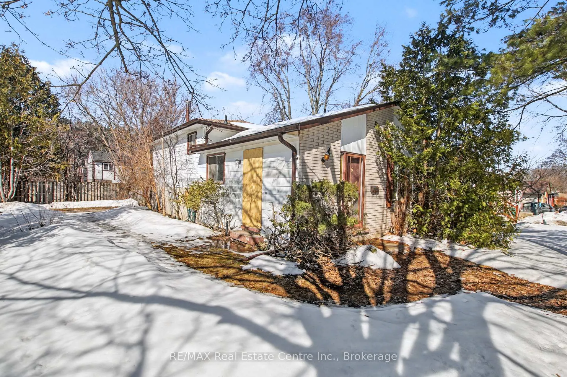 Photo 1 of 6 Hillside Drive, Kitchener — HOMEH