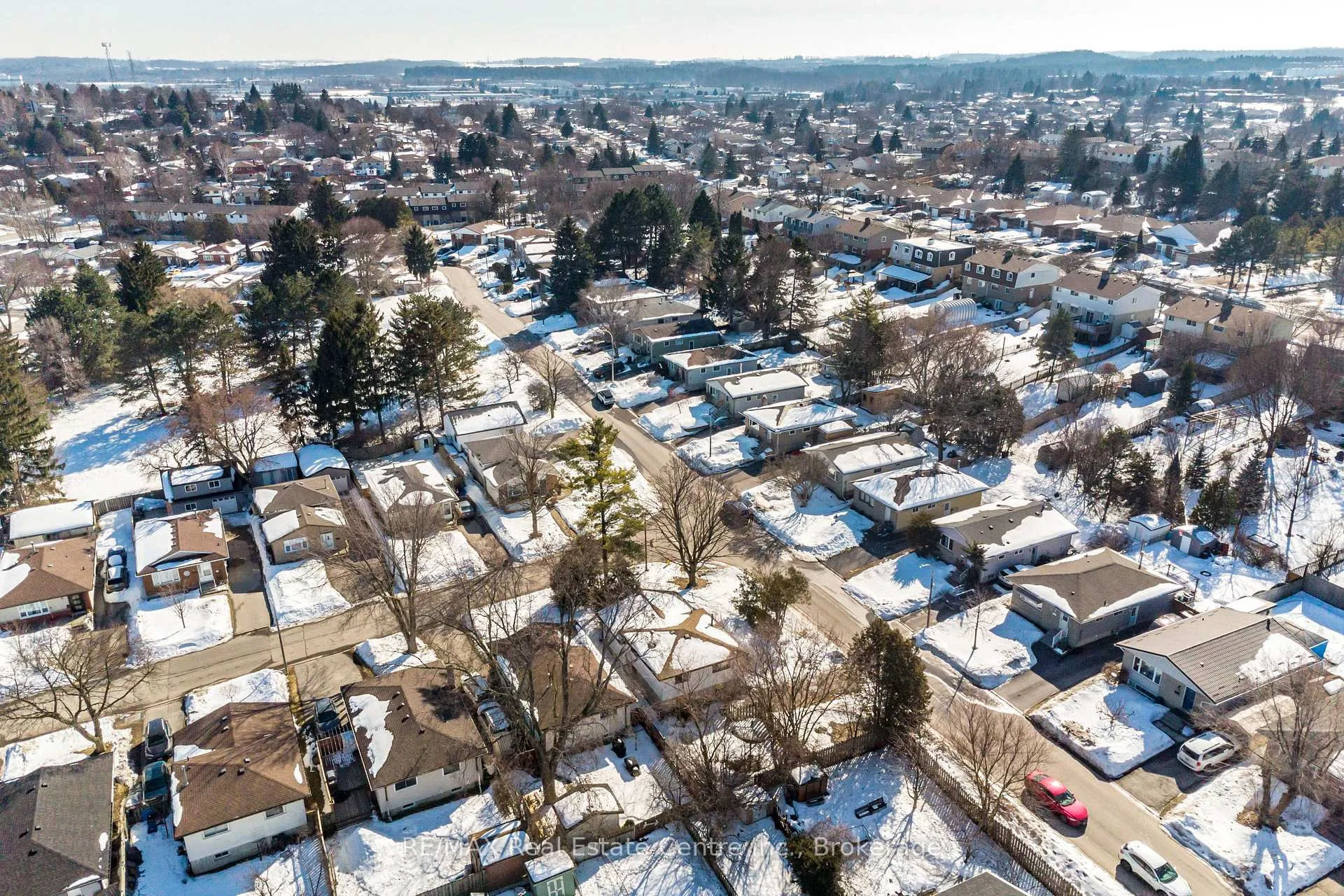 Photo 7 of 6 Hillside Drive, Kitchener — HOMEH