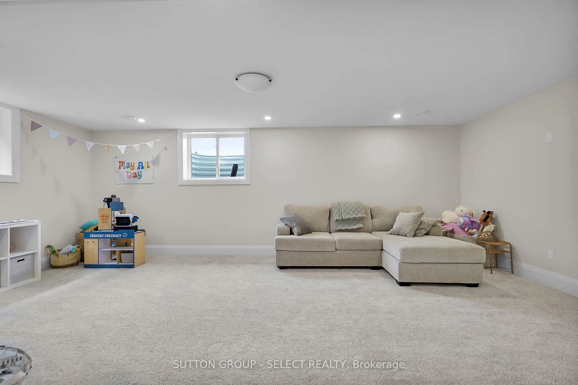 Photo 38 of 173 Collins Way, Strathroy-Caradoc, SE — HOMEH