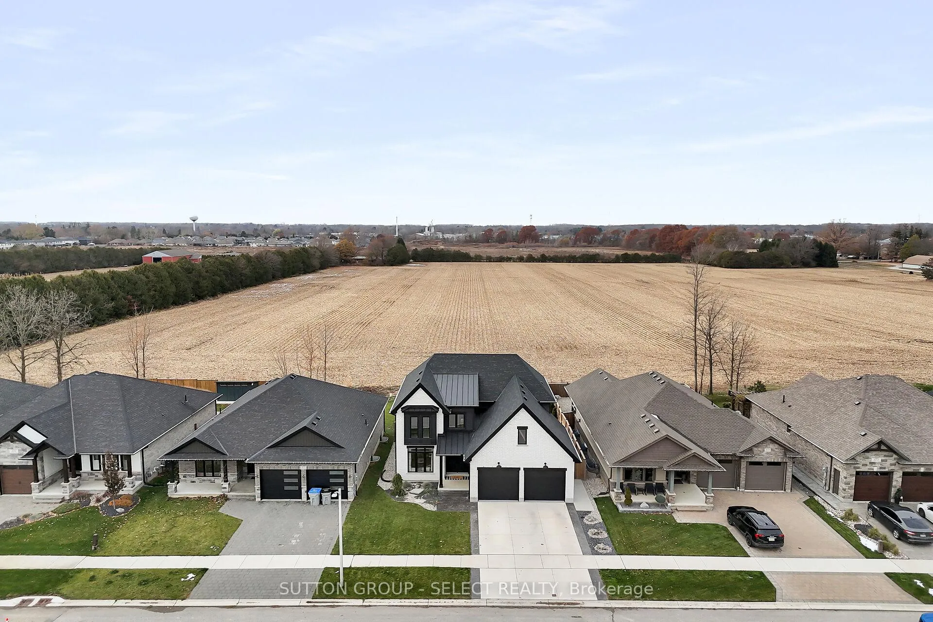 Photo 47 of 173 Collins Way, Strathroy-Caradoc, SE — HOMEH
