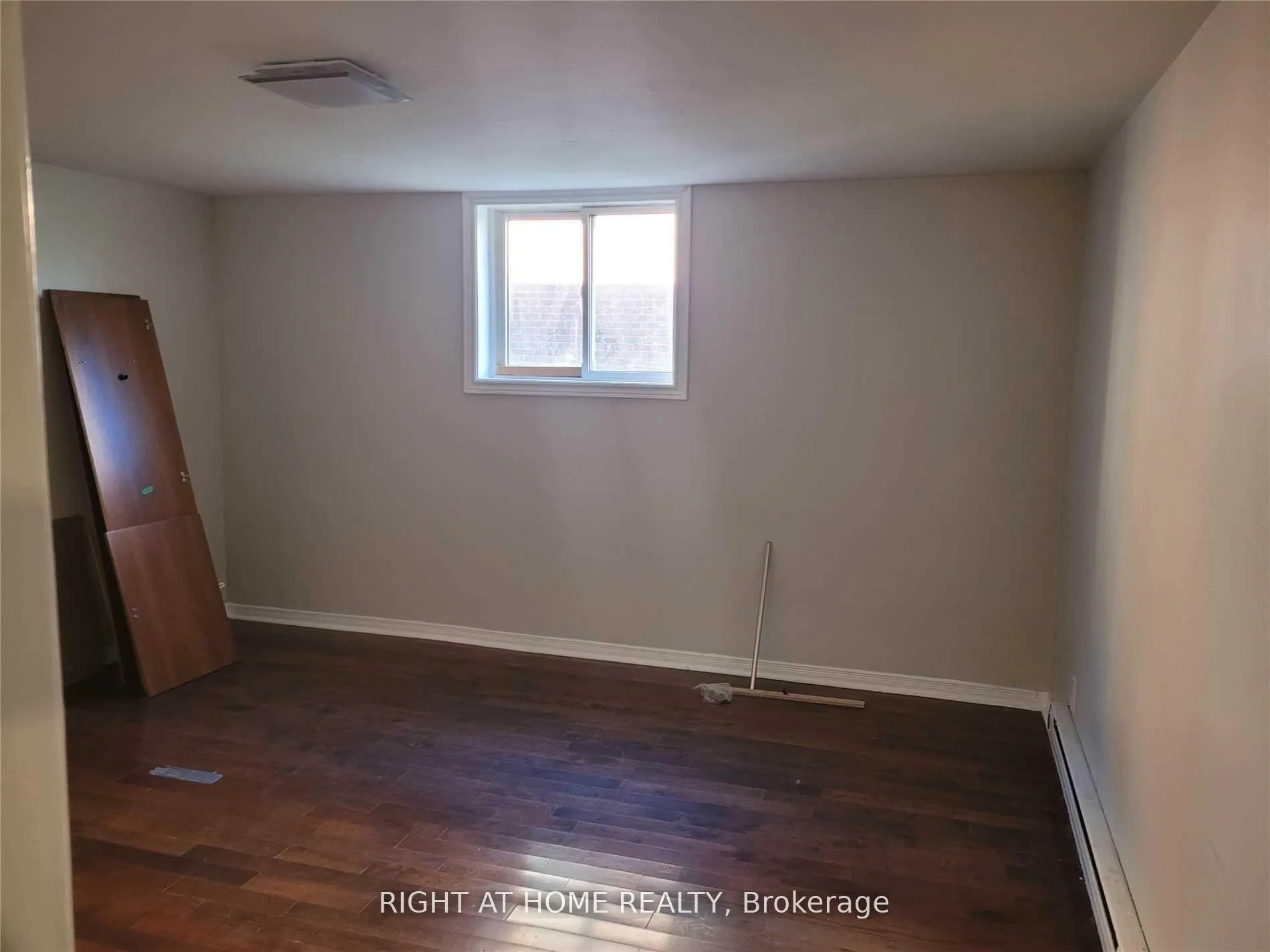 Photo 3 of 328 Malaga Road, Oshawa, Lakeview — HOMEH