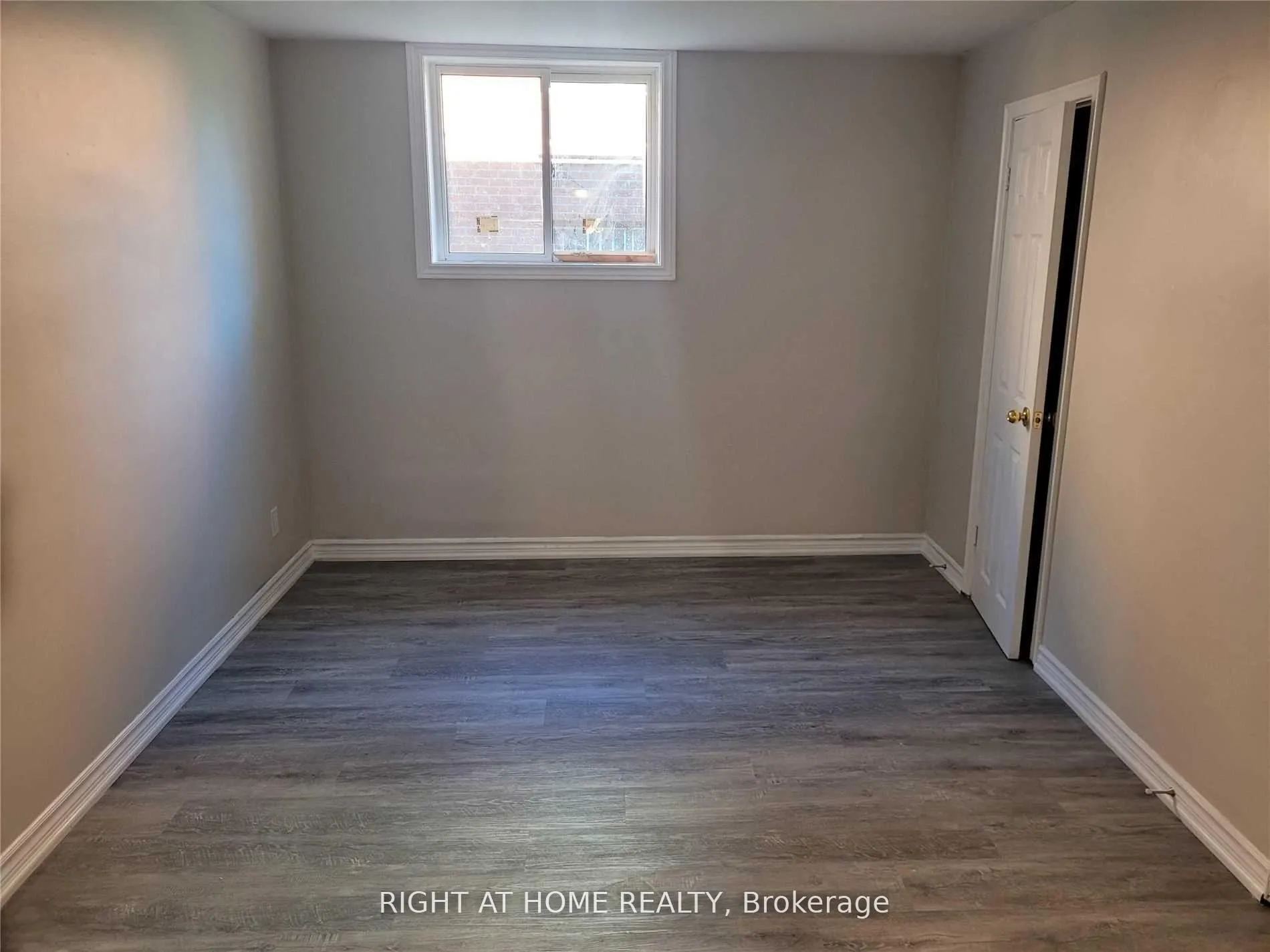 Photo 5 of 328 Malaga Road, Oshawa, Lakeview — HOMEH