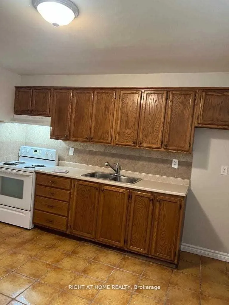 Photo 12 of 328 Malaga Road, Oshawa, Lakeview — HOMEH