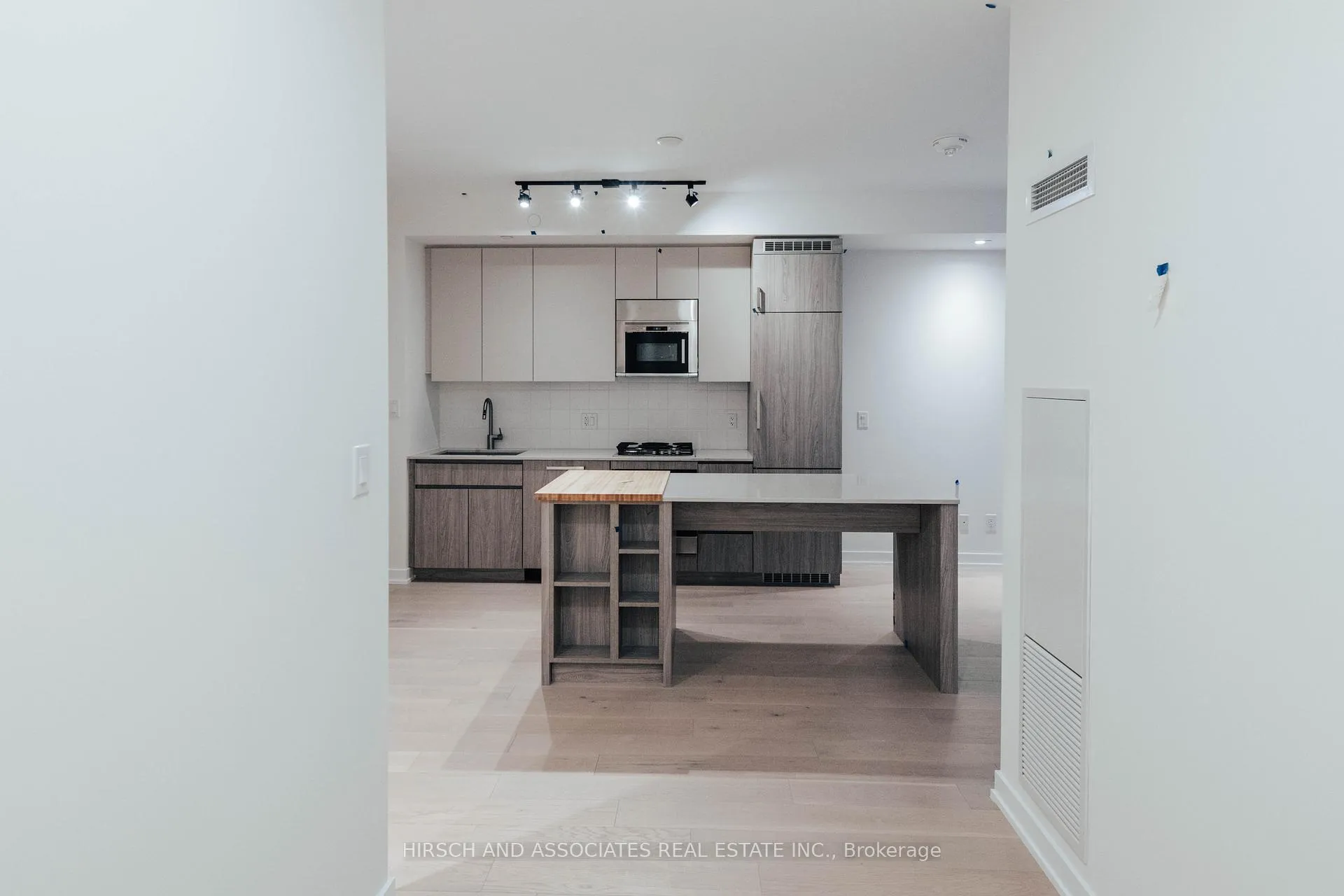 Photo 2 of Unit 202, 430 Roncesvalles Avenue, Toronto, Roncesvalles — HOMEH