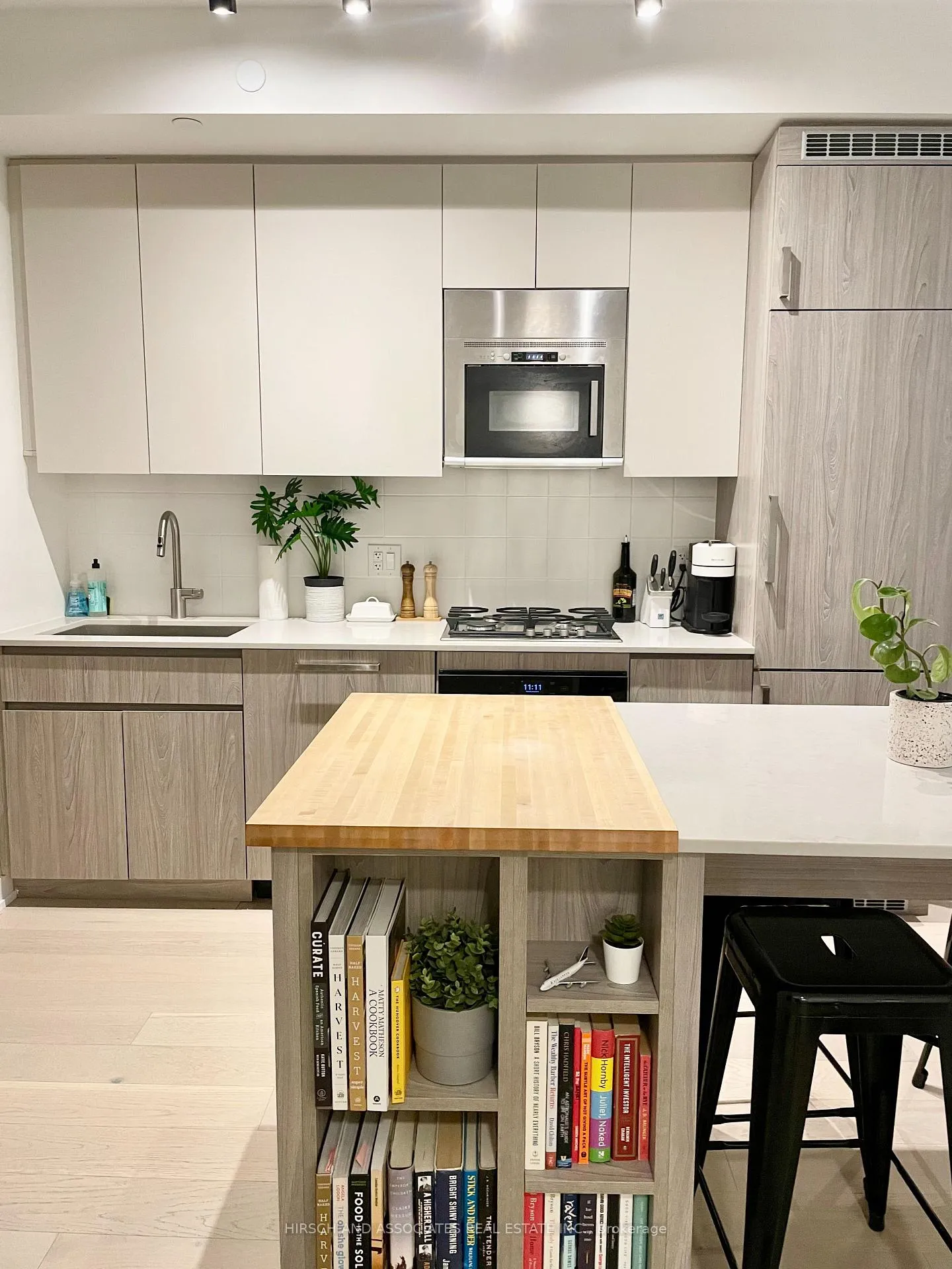 Photo 16 of Unit 202, 430 Roncesvalles Avenue, Toronto, Roncesvalles — HOMEH