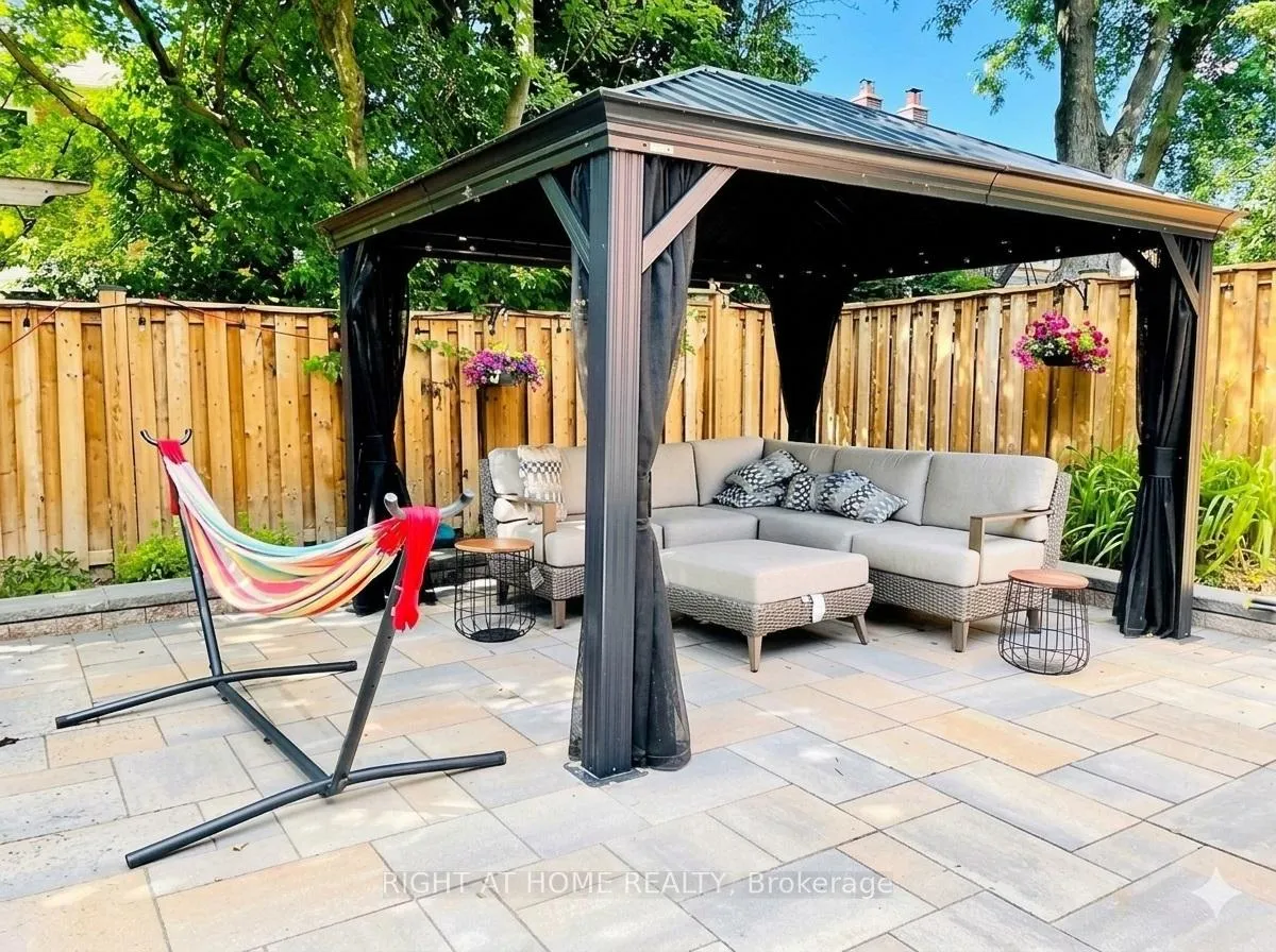 Photo 6 of 58 Emeline Crescent, Markham, Greensborough — HOMEH