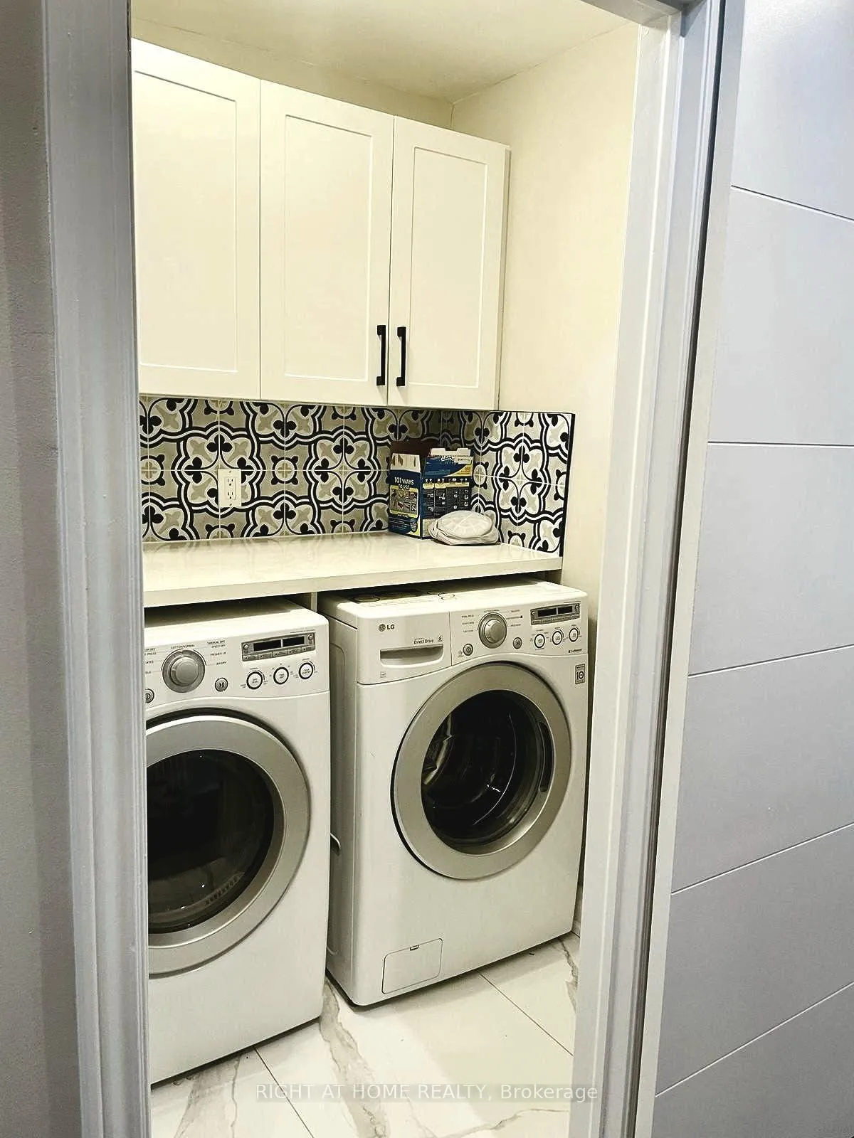 Photo 17 of 58 Emeline Crescent, Markham, Greensborough — HOMEH