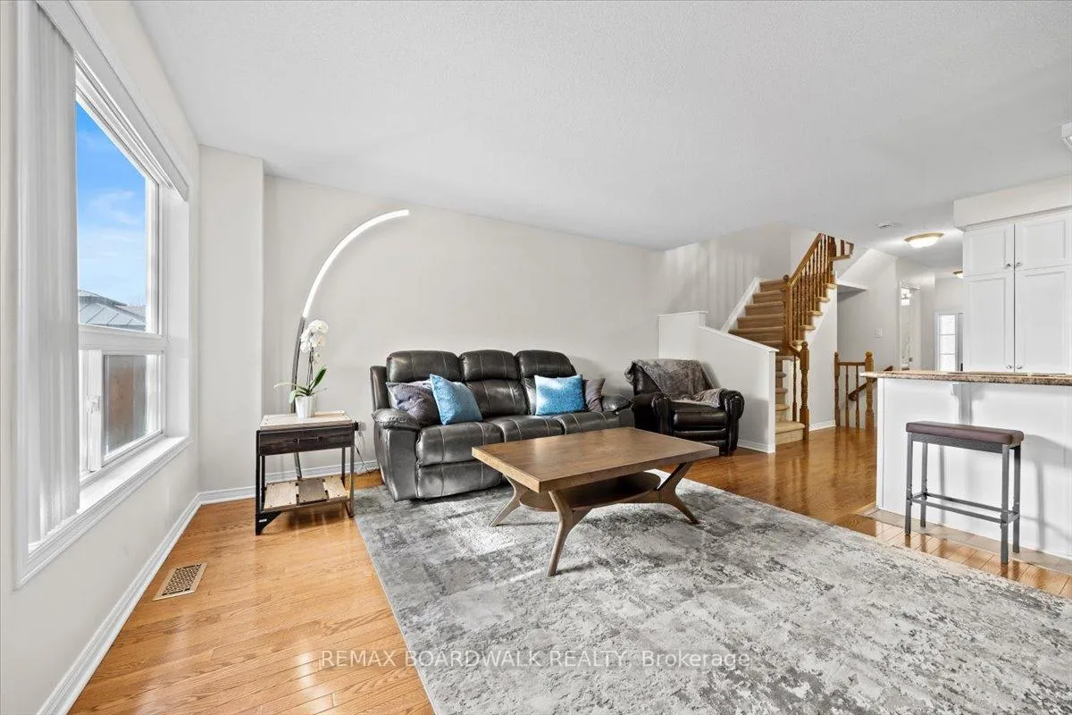 Photo 9 of 783 Cobble Hill Drive, Ottawa, Barrhaven - Cedargrove/Fraserdale — HOMEH