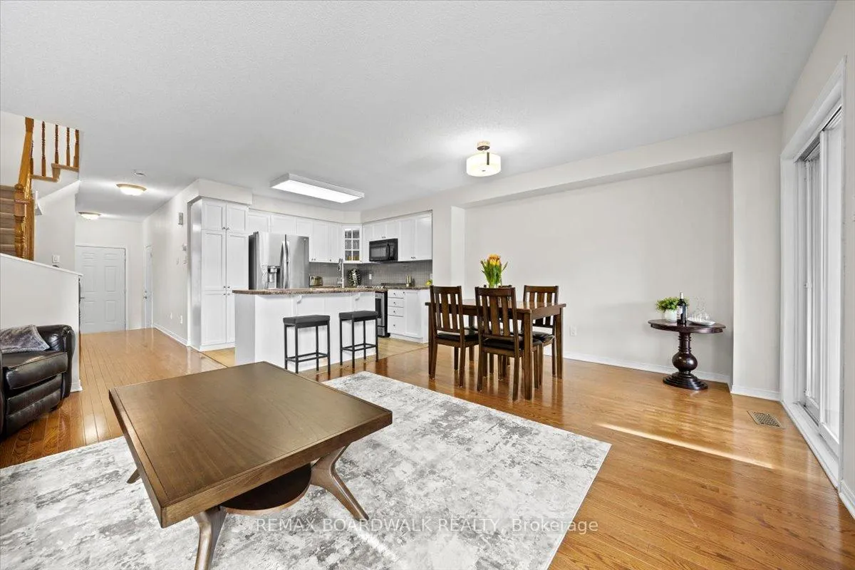 Photo 10 of 783 Cobble Hill Drive, Ottawa, Barrhaven - Cedargrove/Fraserdale — HOMEH